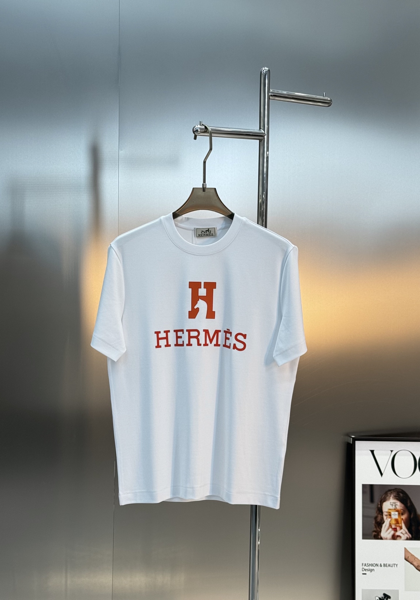 HERME*爱马*25s新款莫代尔T恤.经典橘色搭配呈现品牌魅力.适合时尚街头潮流搭配！不限年龄的单品推