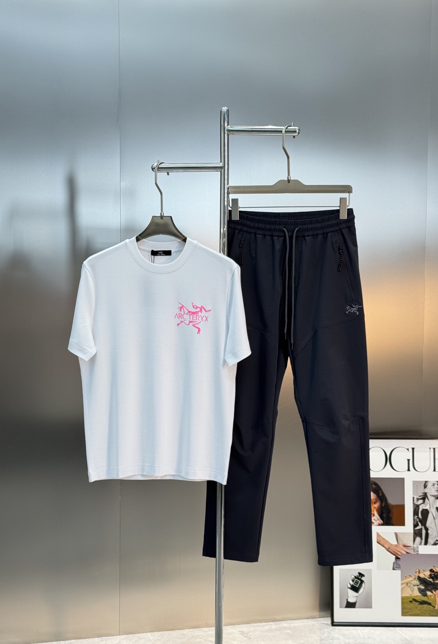 ARC'TERY*始祖-鸟25s新款莫代尔T恤.优选280g莫代尔棉质面料，柔软舒适.裁剪工艺到位没有任