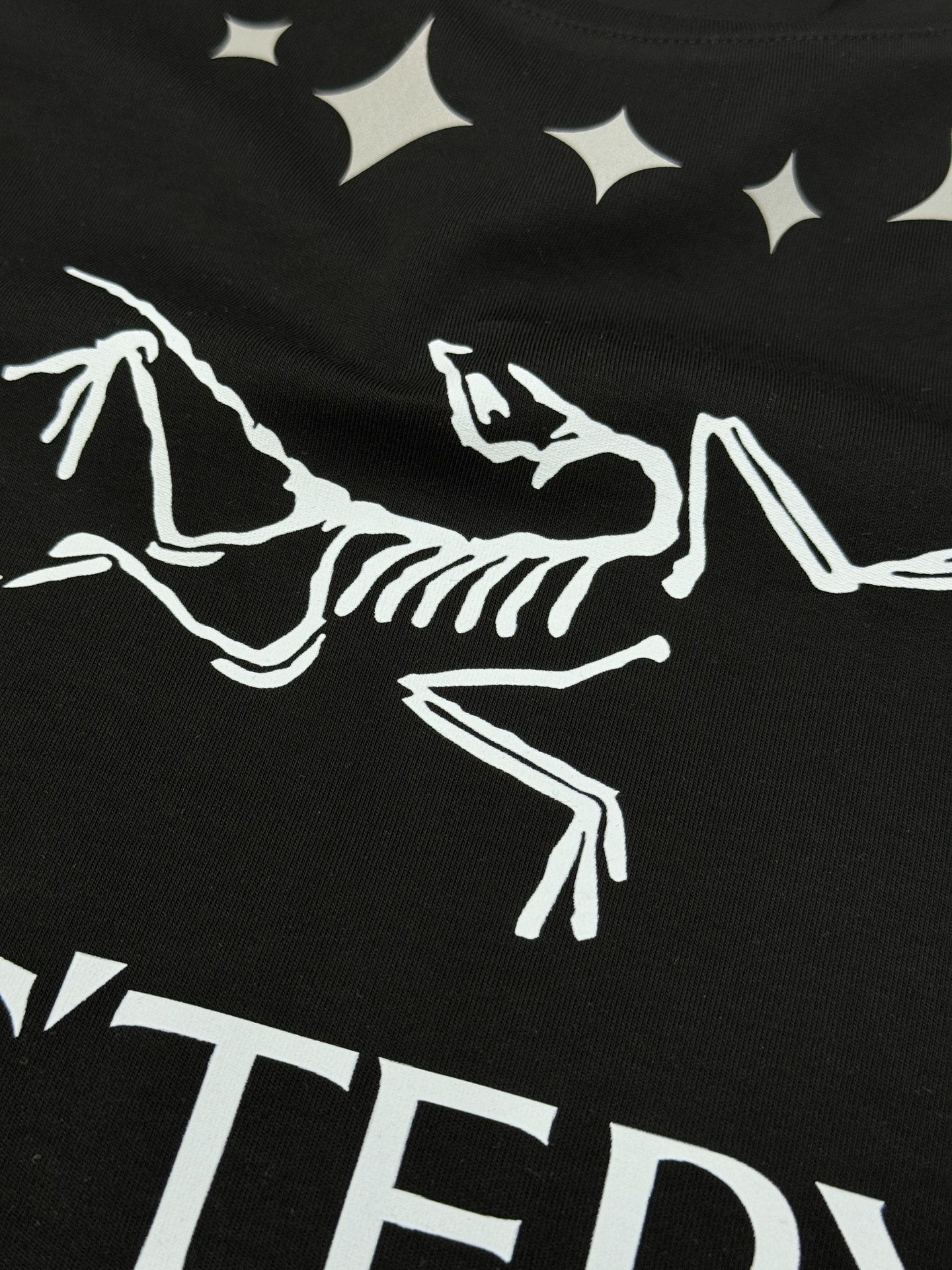 ARC'TERY*始祖-鸟25s新款莫代尔T恤.优选280g莫代尔棉质面料，柔软舒适.裁剪工艺到位没有任