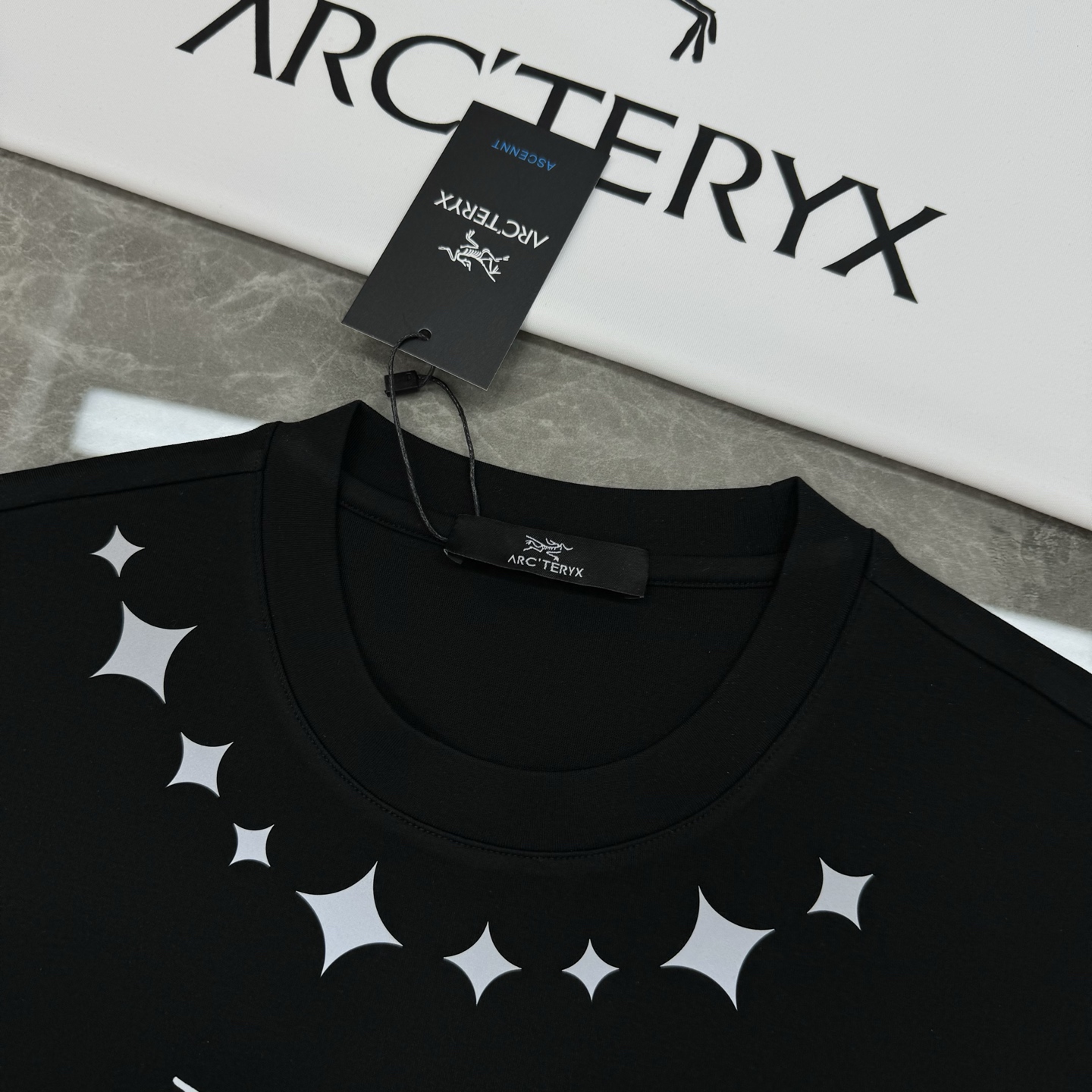 ARC'TERY*始祖-鸟25s新款莫代尔T恤.优选280g莫代尔棉质面料，柔软舒适.裁剪工艺到位没有任