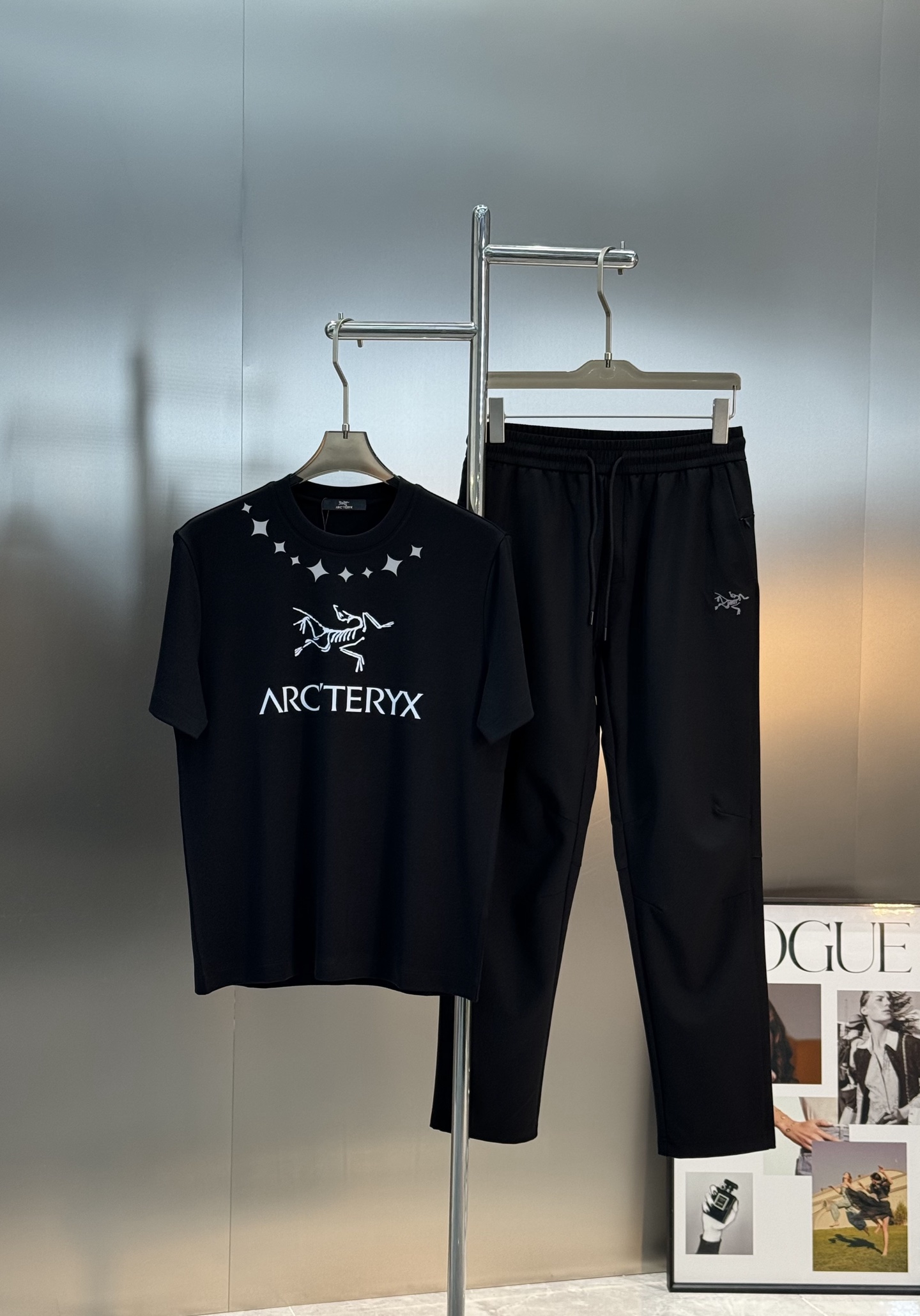 ARC'TERY*始祖-鸟25s新款莫代尔T恤.优选280g莫代尔棉质面料，柔软舒适.裁剪工艺到位没有任