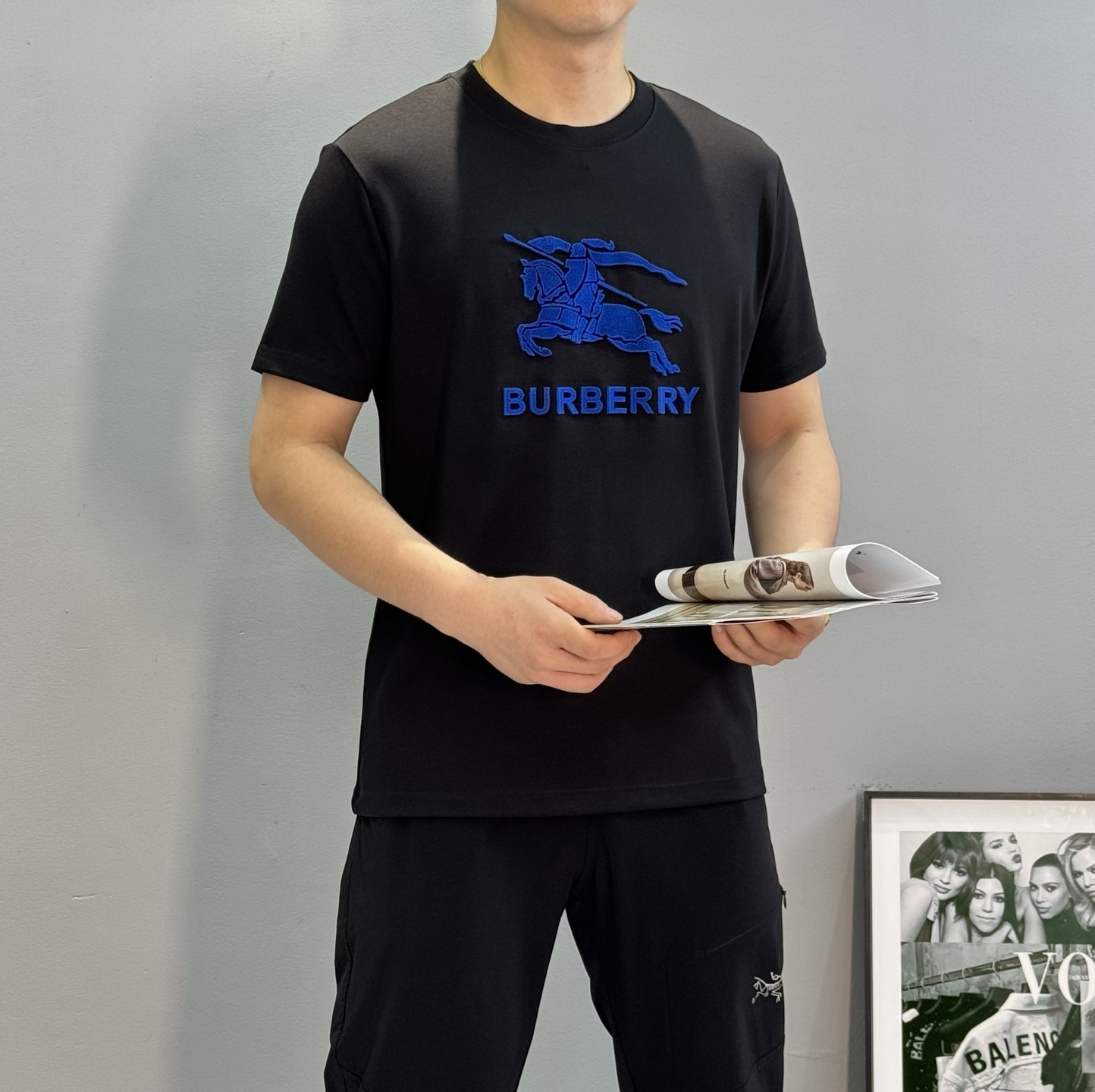 BBR*巴宝-莉2025s新品短袖T恤，重工立体牙刷绣.高逼格工艺.战马造型立体感满满.上身帅气时尚，简