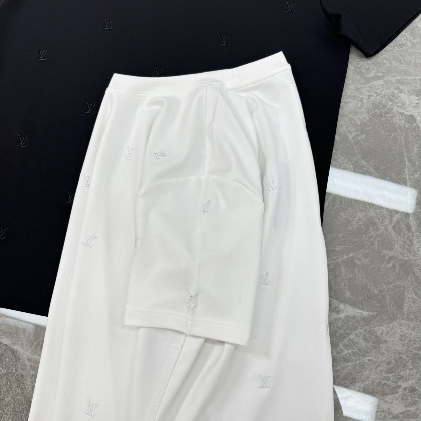 驴牌*25s新款莫代尔短袖T恤.满身重工3D字母绣花.本色绣花简单高级！高克重300g莫代尔棉.胸口老花