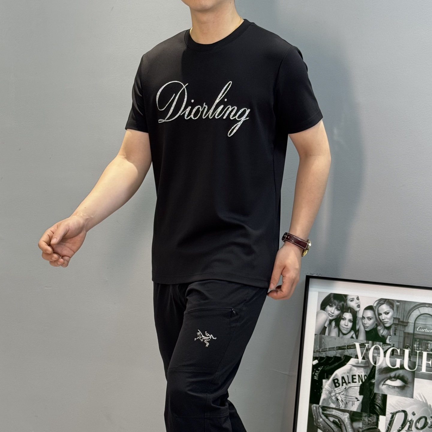 Dior迪奥25s新款莫代尔T恤.签名款.胸前经典字母3D立体烫画设计.减龄耐看！简单高级.辨识度颇具鲜