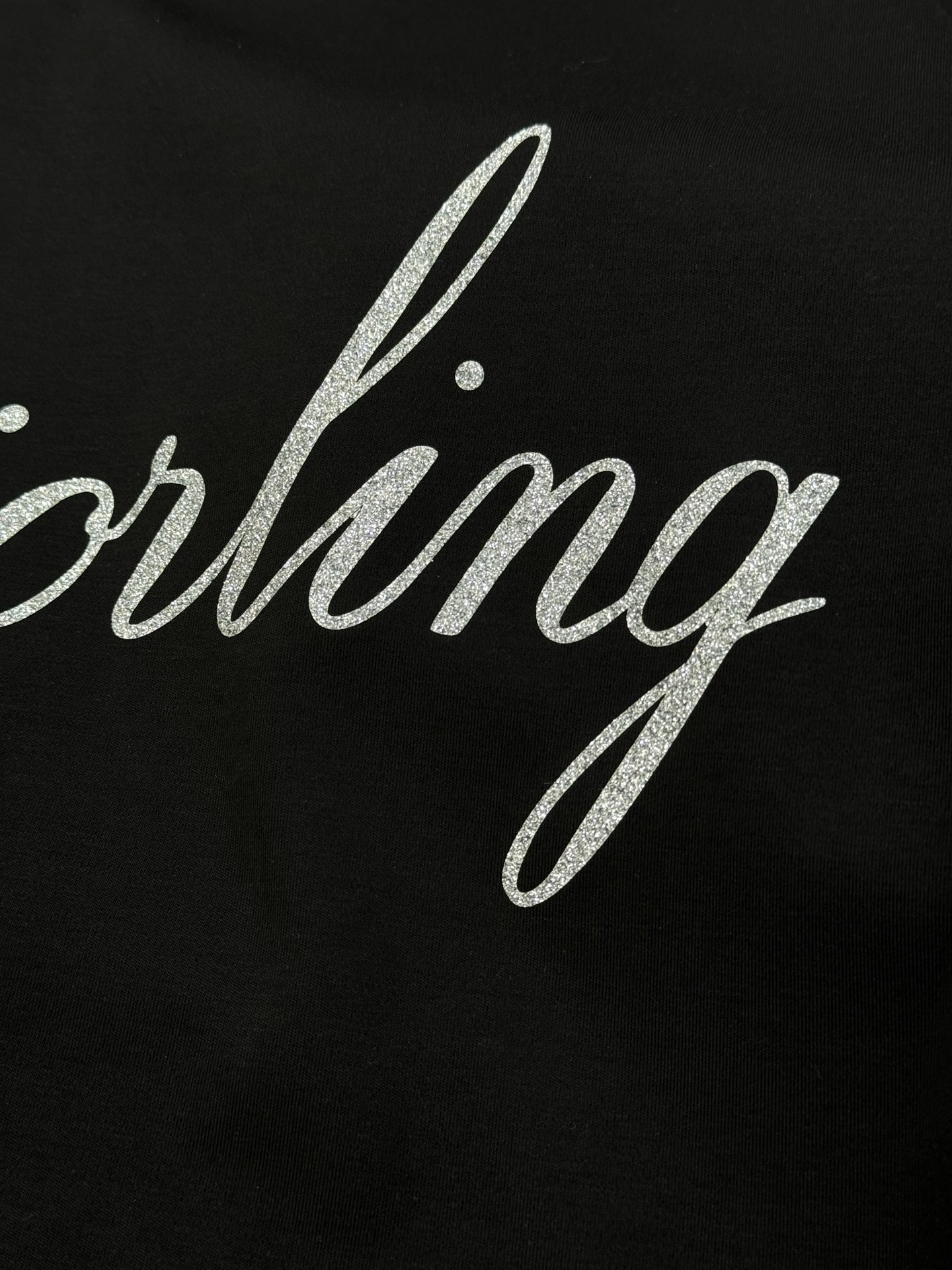 Dior迪奥25s新款莫代尔T恤.签名款.胸前经典字母3D立体烫画设计.减龄耐看！简单高级.辨识度颇具鲜