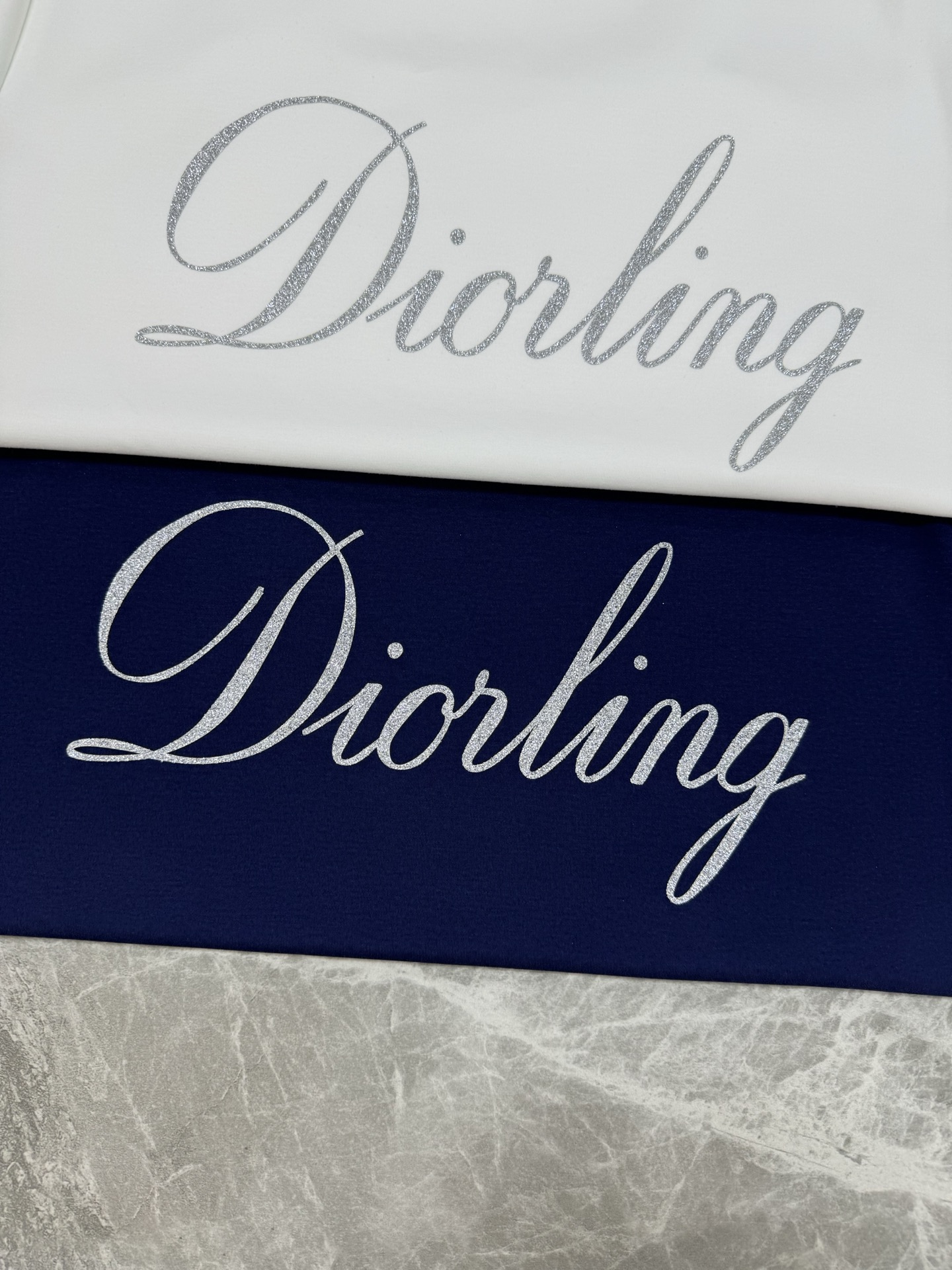 Dior迪奥25s新款莫代尔T恤.签名款.胸前经典字母3D立体烫画设计.减龄耐看！简单高级.辨识度颇具鲜