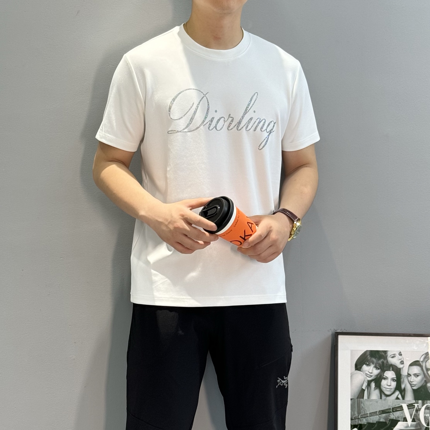 Dior迪奥25s新款莫代尔T恤.签名款.胸前经典字母3D立体烫画设计.减龄耐看！简单高级.辨识度颇具鲜