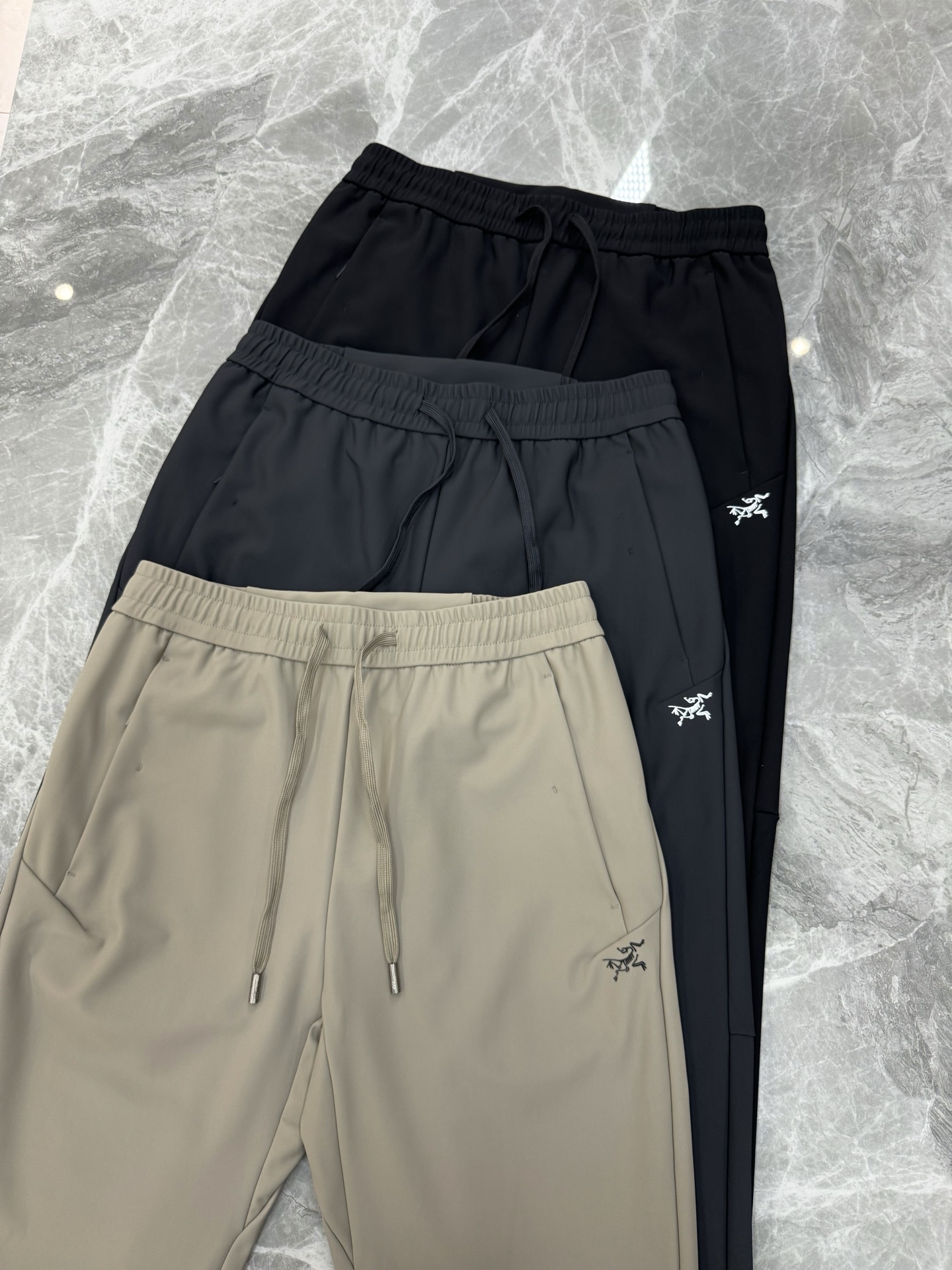 ARC'TERY*始祖-鸟25s新品户外运动休闲裤！❤️原单推荐！无比经典，客供防水梭织纤维面料.手舒畅