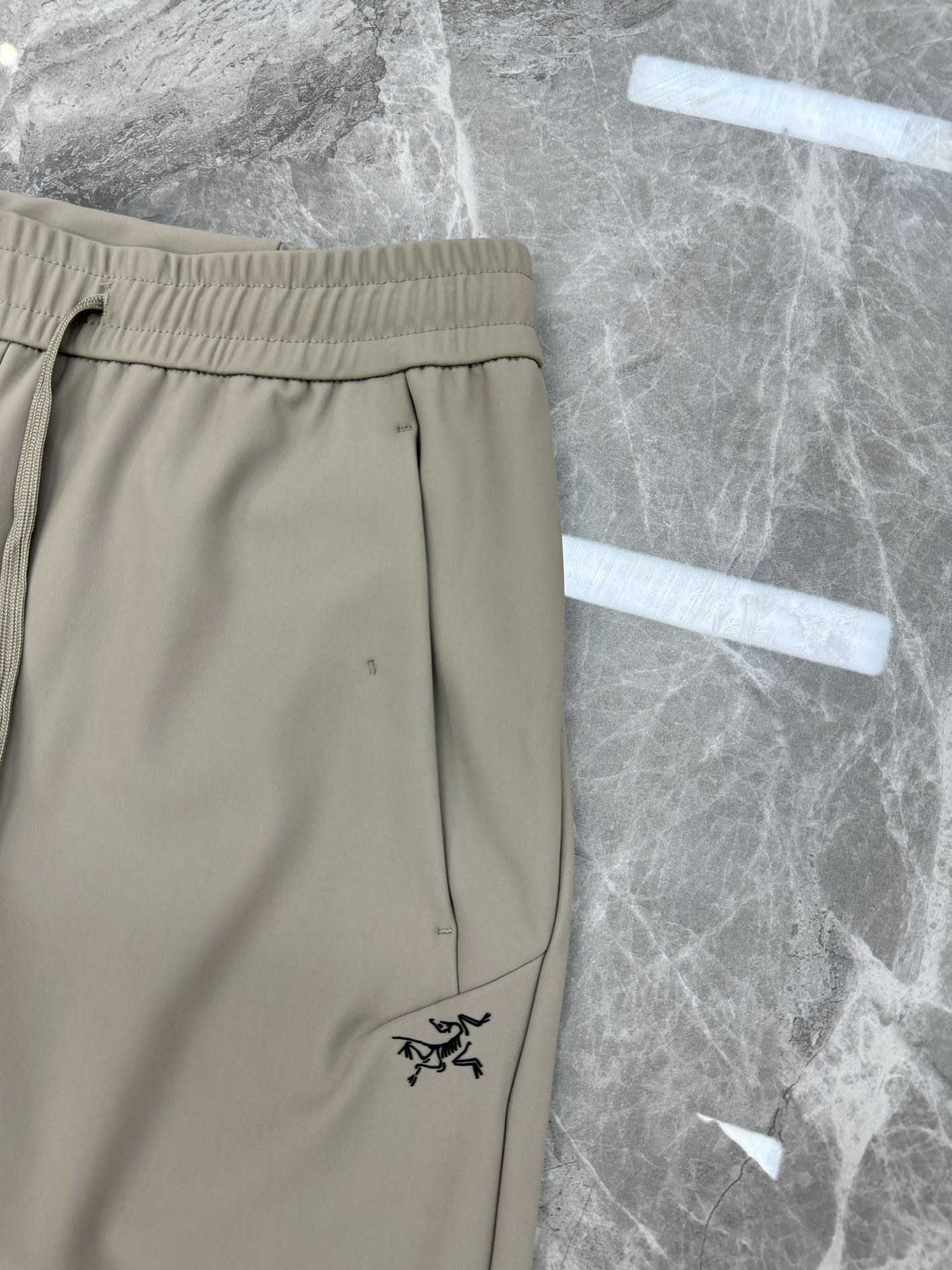 ARC'TERY*始祖-鸟25s新品户外运动休闲裤！❤️原单推荐！无比经典，客供防水梭织纤维面料.手舒畅