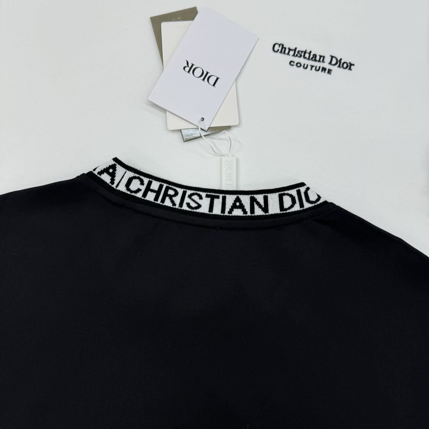 迪奥（Christian Dior） 25s男士莫代尔圆领短袖.原单推荐！优选300g莫代尔棉.婴儿的触