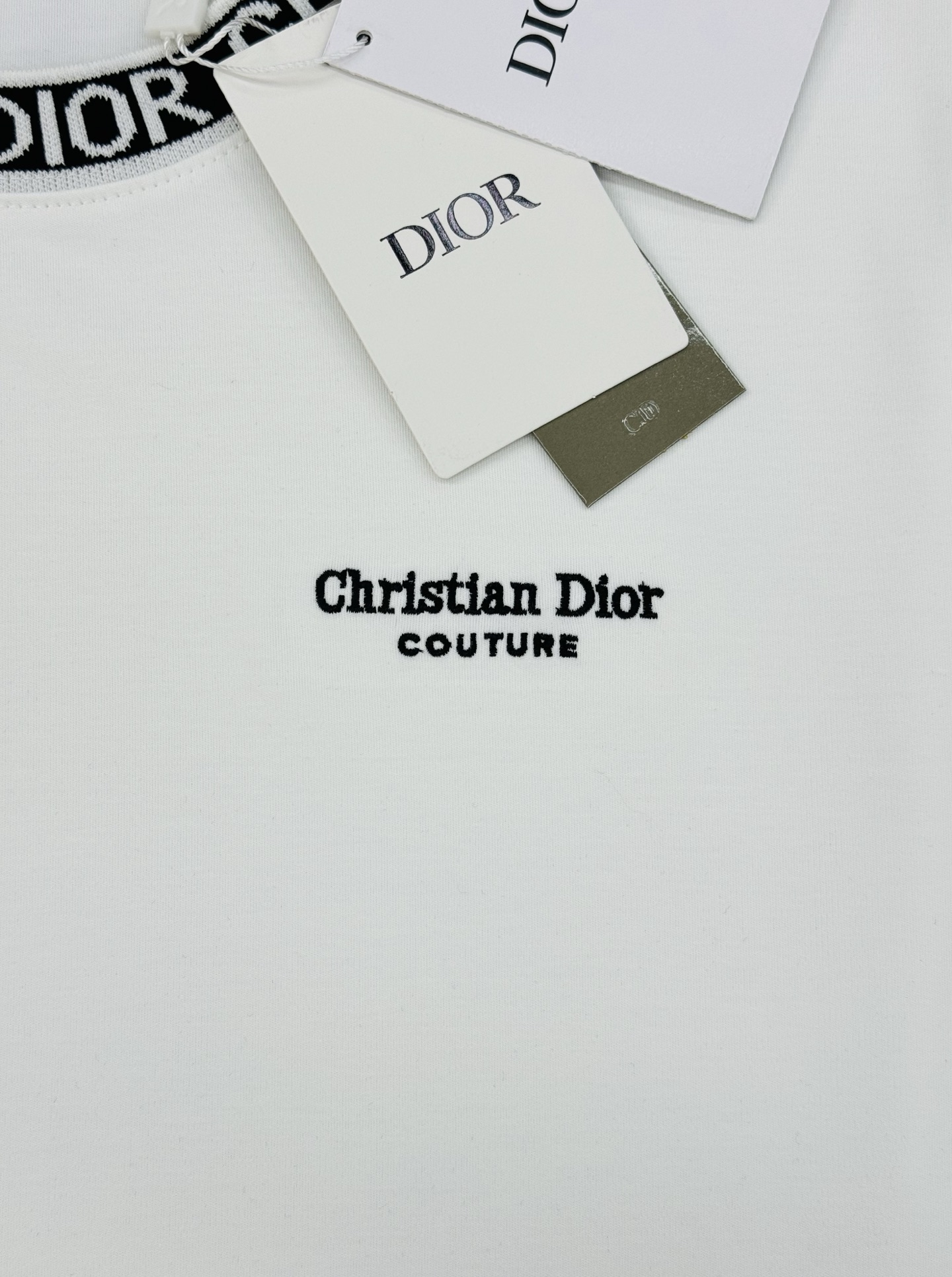 迪奥（Christian Dior） 25s男士莫代尔圆领短袖.原单推荐！优选300g莫代尔棉.婴儿的触