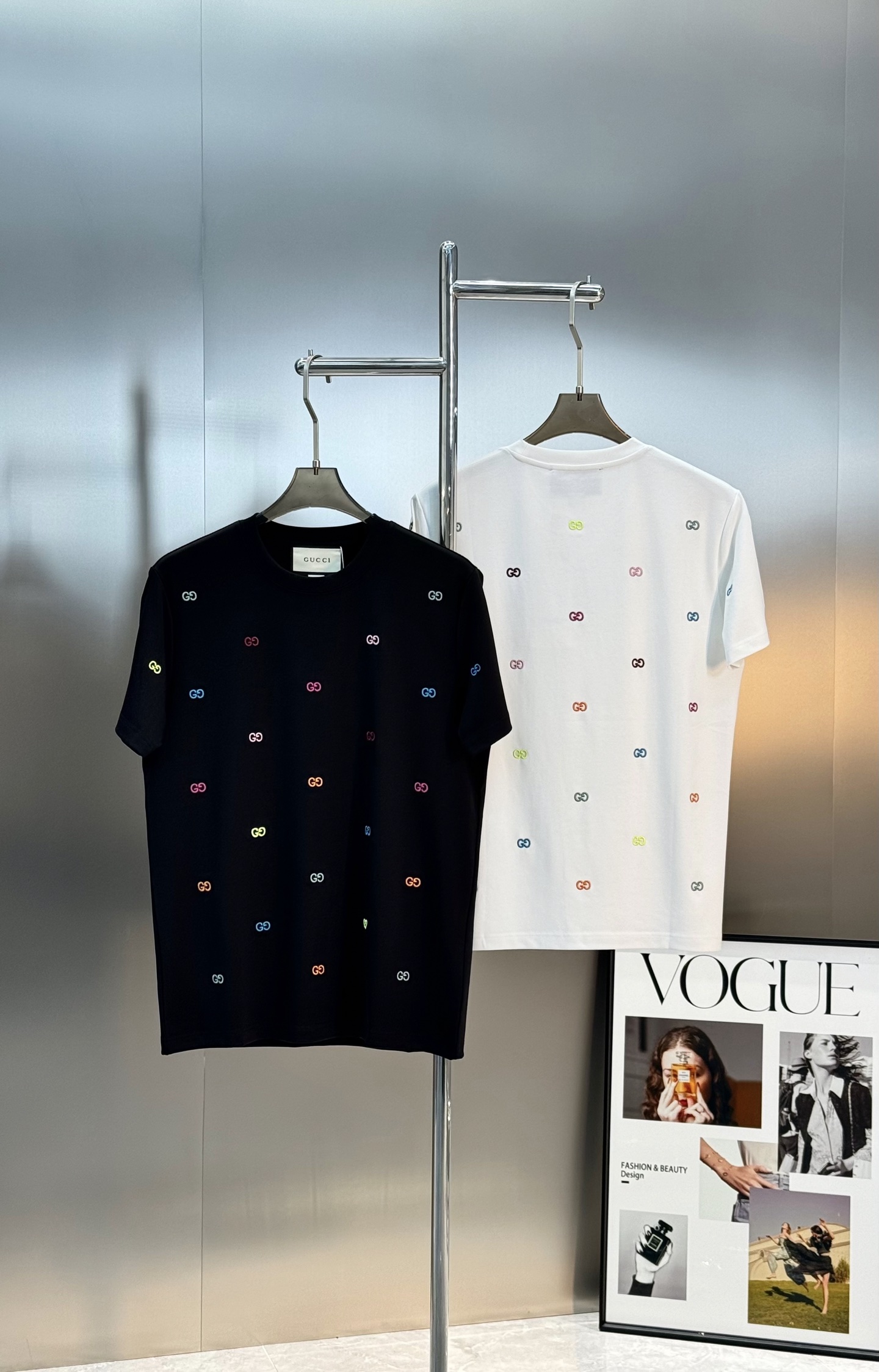 Gucci古奇25s新款莫代尔短袖T恤.满身重工3D字母绣花.糖果色彩绣花突出品牌字母设计.高克重300