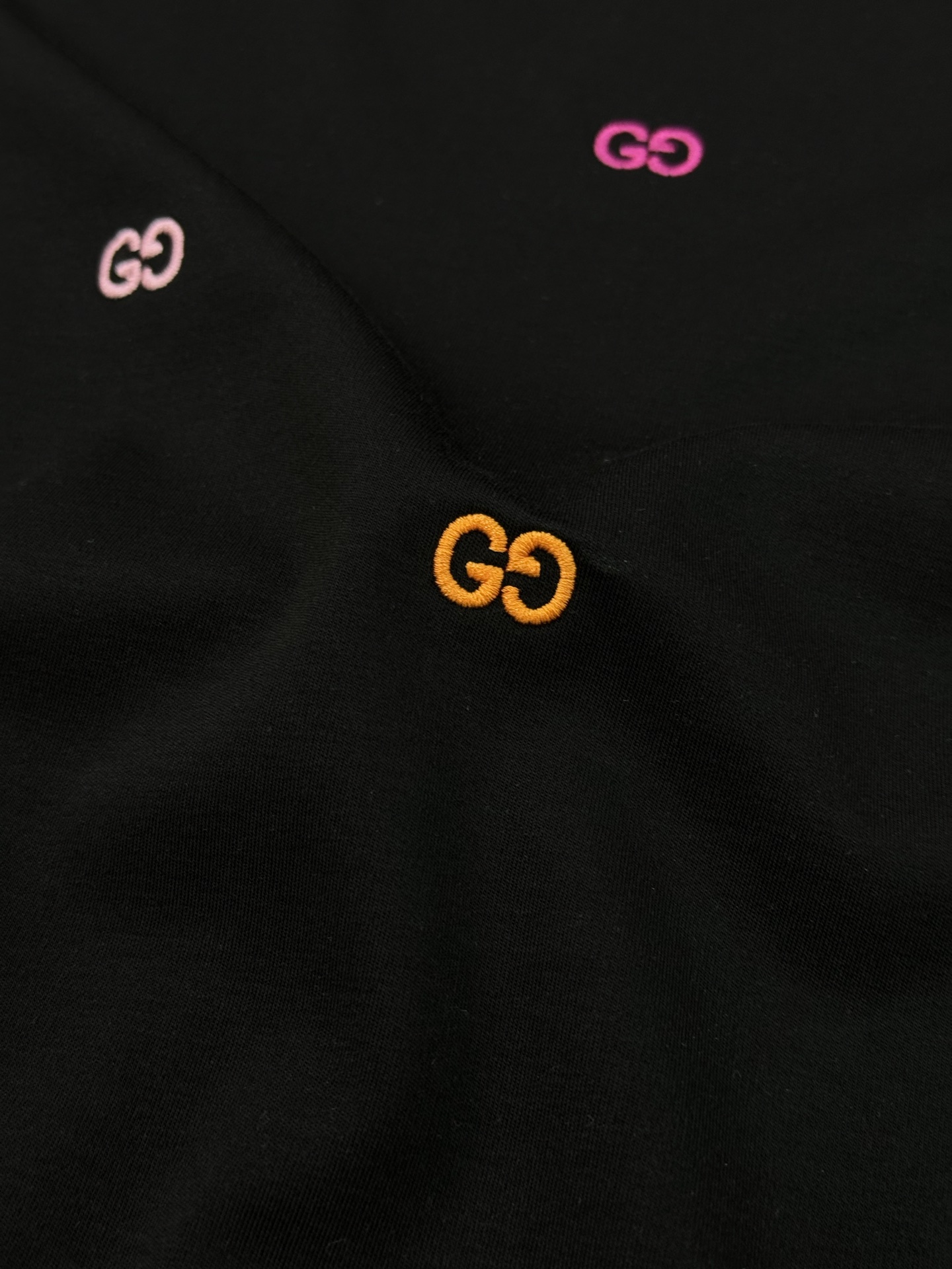 Gucci古奇25s新款莫代尔短袖T恤.满身重工3D字母绣花.糖果色彩绣花突出品牌字母设计.高克重300