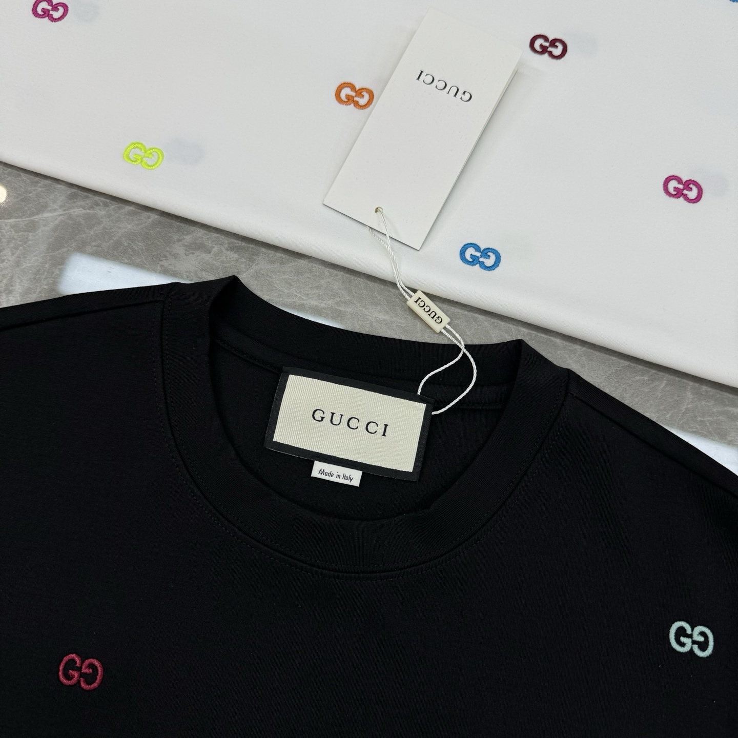 Gucci古奇25s新款莫代尔短袖T恤.满身重工3D字母绣花.糖果色彩绣花突出品牌字母设计.高克重300