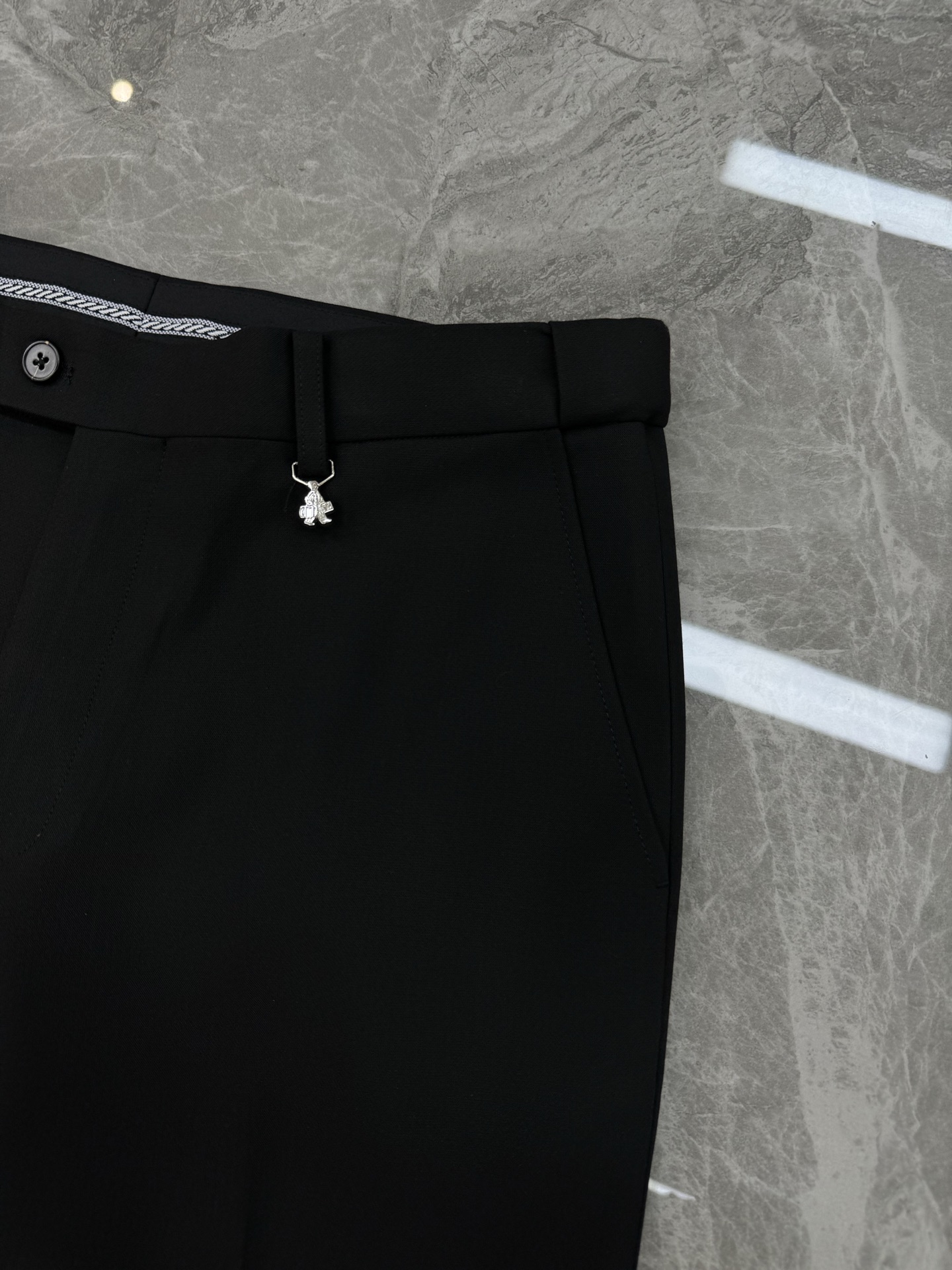 PRAD*普拉-达2025s新款男士商务套西！超高端顶尖一线成衣手工系列，西装领域里的佼佼者，世界公认的