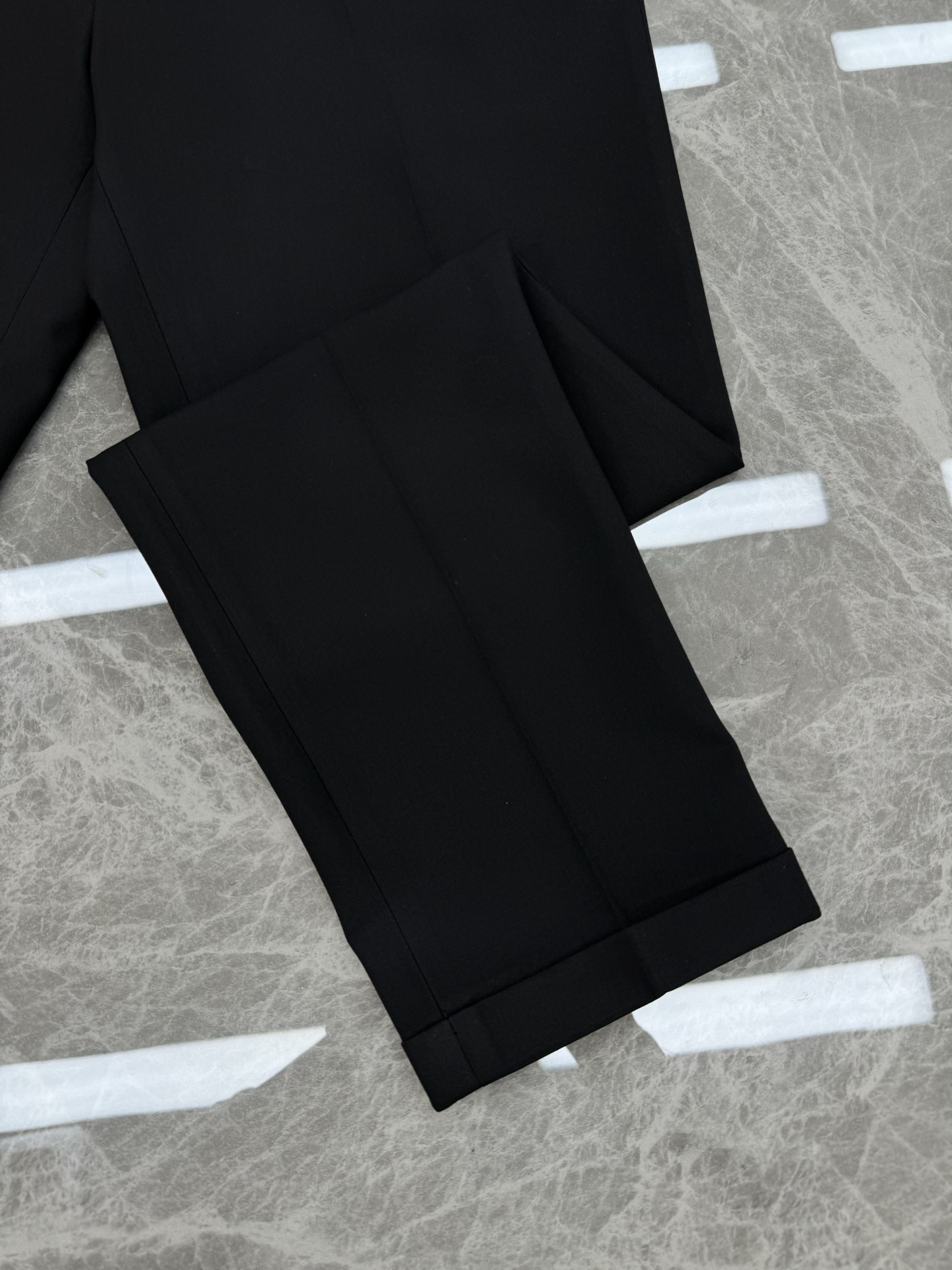 PRAD*普拉-达2025s新款男士商务套西！超高端顶尖一线成衣手工系列，西装领域里的佼佼者，世界公认的