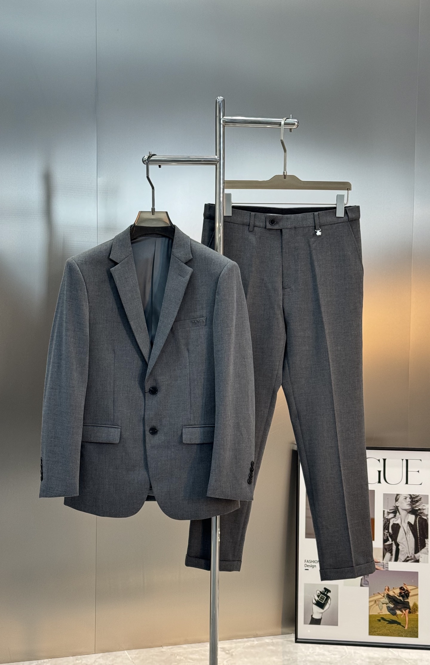 PRAD*普拉-达2025s新款男士商务套西！超高端顶尖一线成衣手工系列，西装领域里的佼佼者，世界公认的