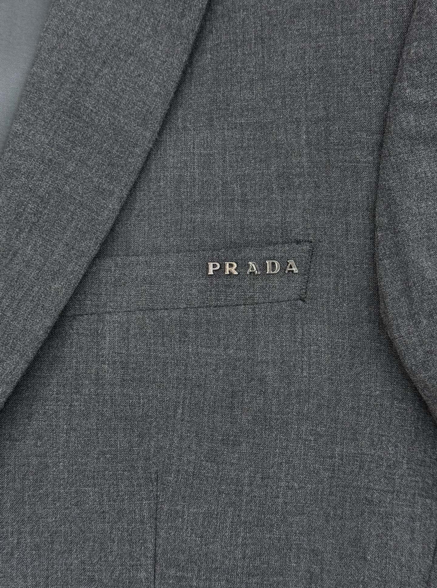 PRAD*普拉-达2025s新款男士商务套西！超高端顶尖一线成衣手工系列，西装领域里的佼佼者，世界公认的