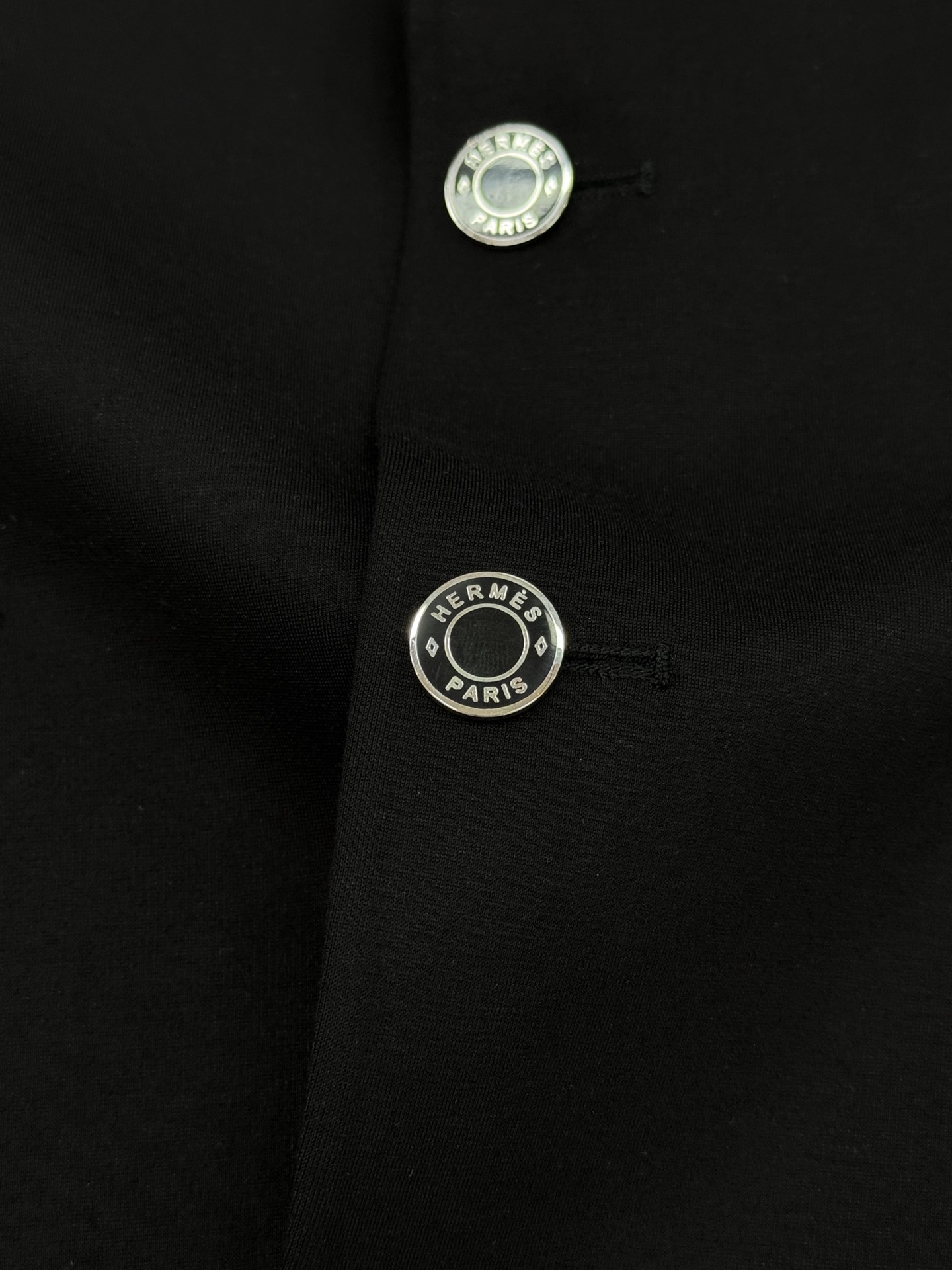 HERME*爱马仕25s休闲西服外套👨🏻外贸公司订单！胸口经典图形H马造型皮标.笔挺垂感十足，高端定制锦