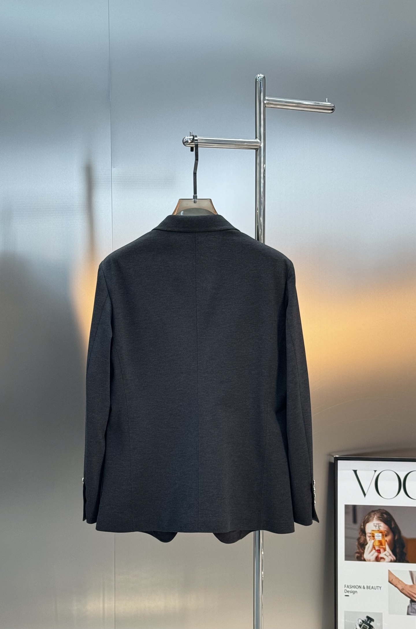 HERME*爱马仕25s休闲西服外套👨🏻外贸公司订单！胸口经典图形H马造型皮标.笔挺垂感十足，高端定制锦