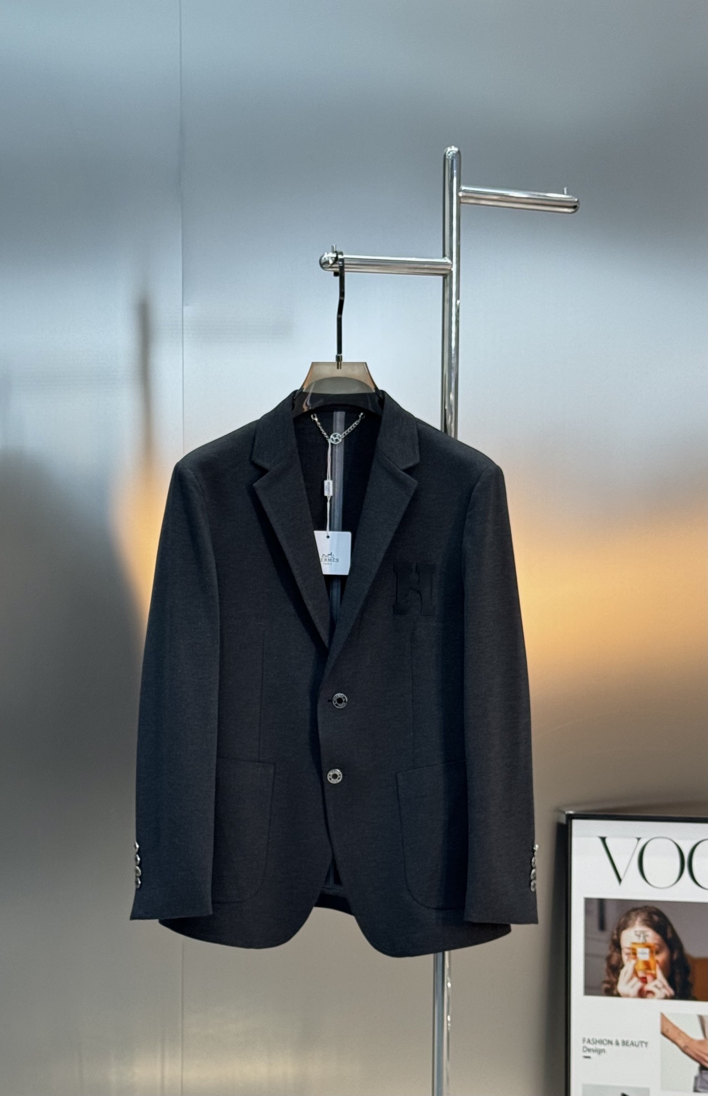 HERME*爱马仕25s休闲西服外套👨🏻外贸公司订单！胸口经典图形H马造型皮标.笔挺垂感十足，高端定制锦