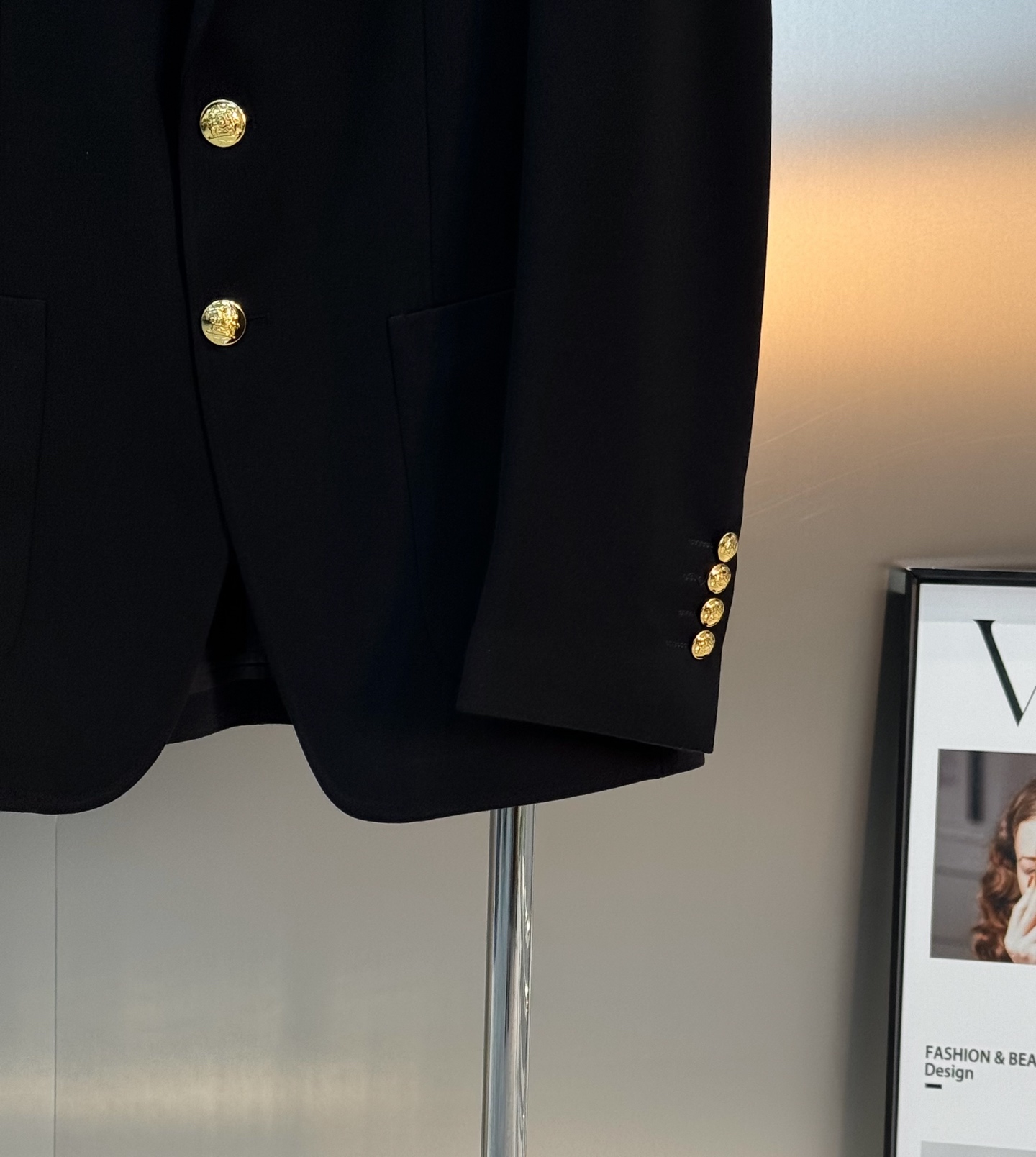 HERME*爱马仕25s休闲西服外套👨🏻外贸公司订单！胸口经典橘色品牌金属字母皮标.笔挺垂感十足，高端定