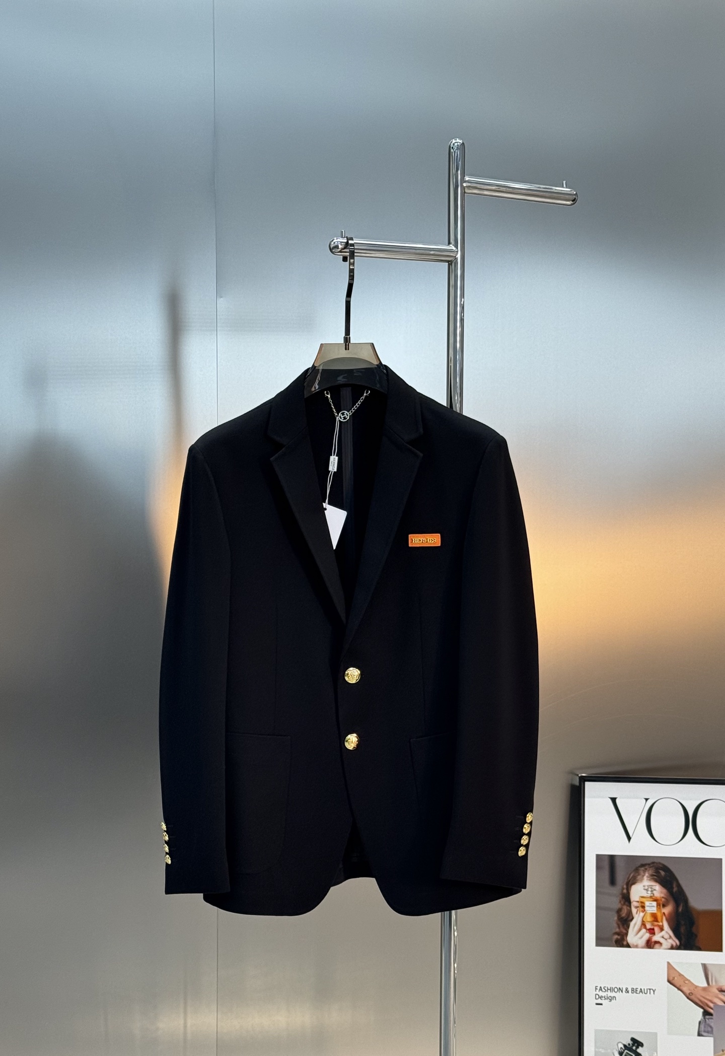 HERME*爱马仕25s休闲西服外套👨🏻外贸公司订单！胸口经典橘色品牌金属字母皮标.笔挺垂感十足，高端定