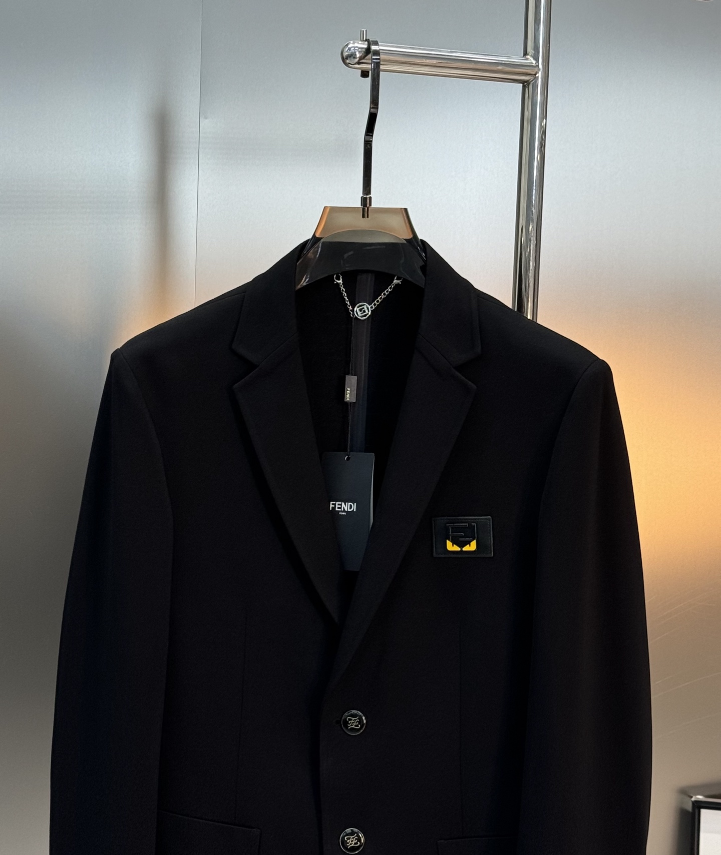 FENDI芬迪25s新款西服外套👨🏻大爆款来了🔥外贸公司订单！胸口FF小怪兽皮标标识.低调奢华！订制进口