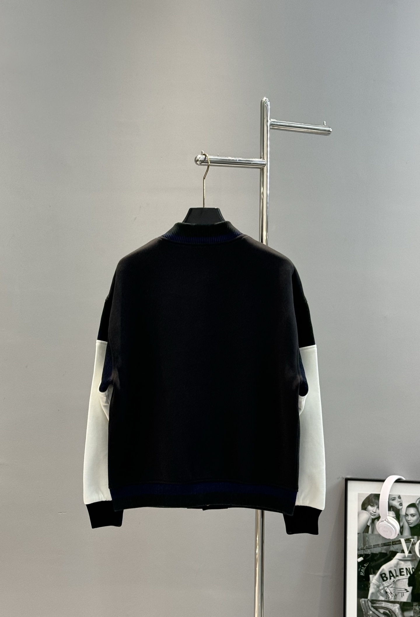 驴牌*25s新品🆕彩色罗纹珍珠扣棒球服外套！采用100%棉质针织面料打造，触感柔软舒适。宽松的休闲版型配