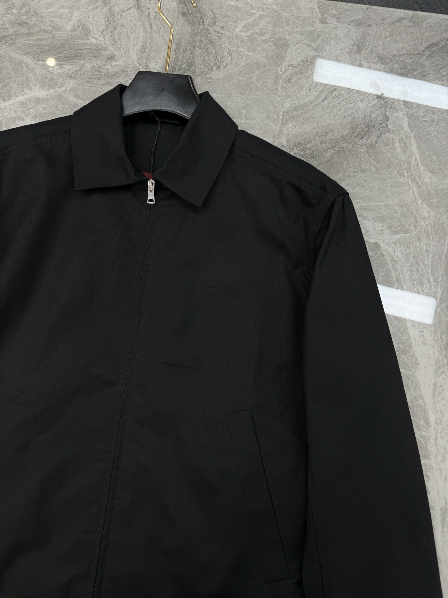 Gucci古奇25FW当季新品棉质锦纶混纺外套！ 翻领设计新品推荐！缀饰通体迷人色彩GG切丝 有里衬 门