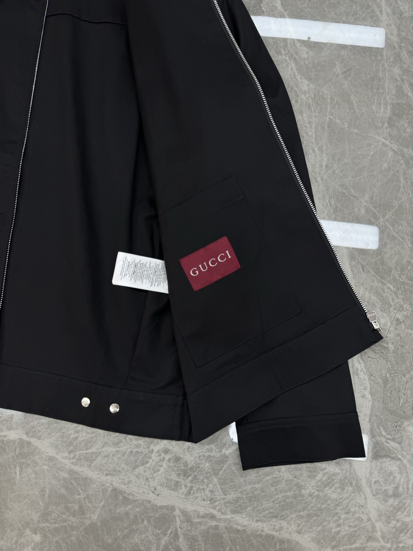 Gucci古奇25FW当季新品棉质锦纶混纺外套！ 翻领设计新品推荐！缀饰通体迷人色彩GG切丝 有里衬 门