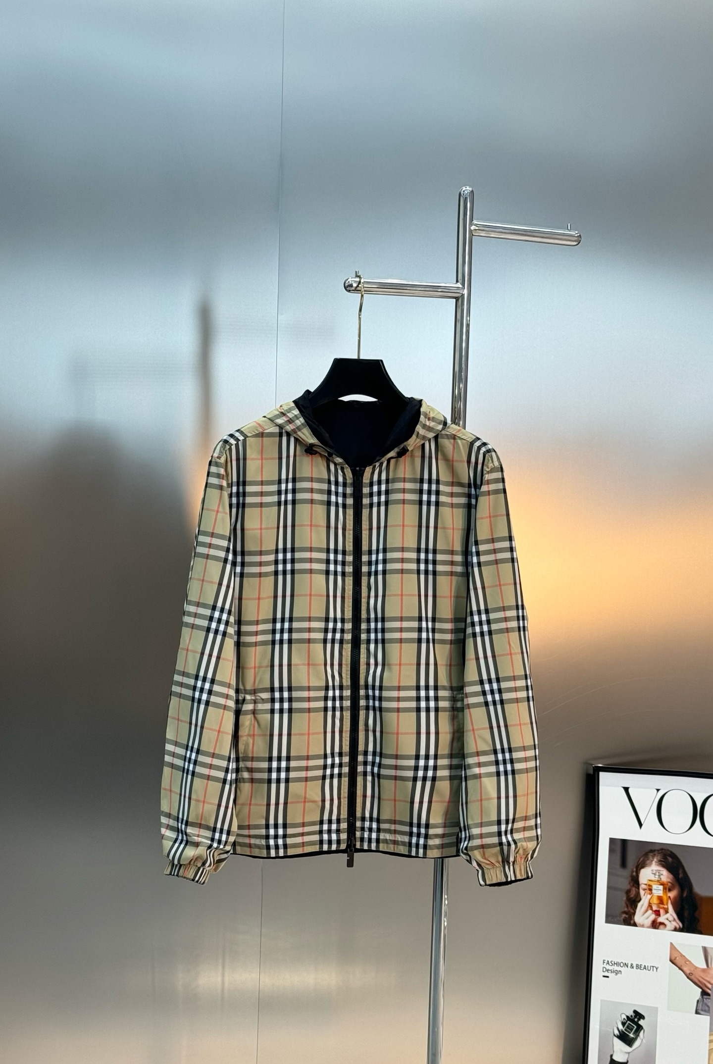 BBR巴宝莉25s新品.格纹双面穿连帽外套.定织定染格子面料，经典B家格子造型呈现.双面穿胸口基础款品牌