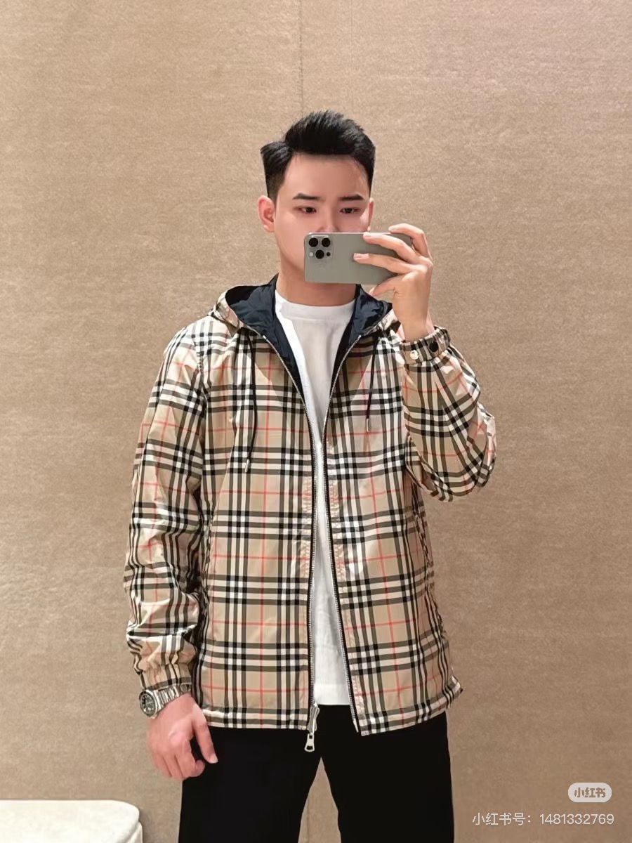 BBR巴宝莉25s新品.格纹双面穿连帽外套.定织定染格子面料，经典B家格子造型呈现.双面穿胸口基础款品牌
