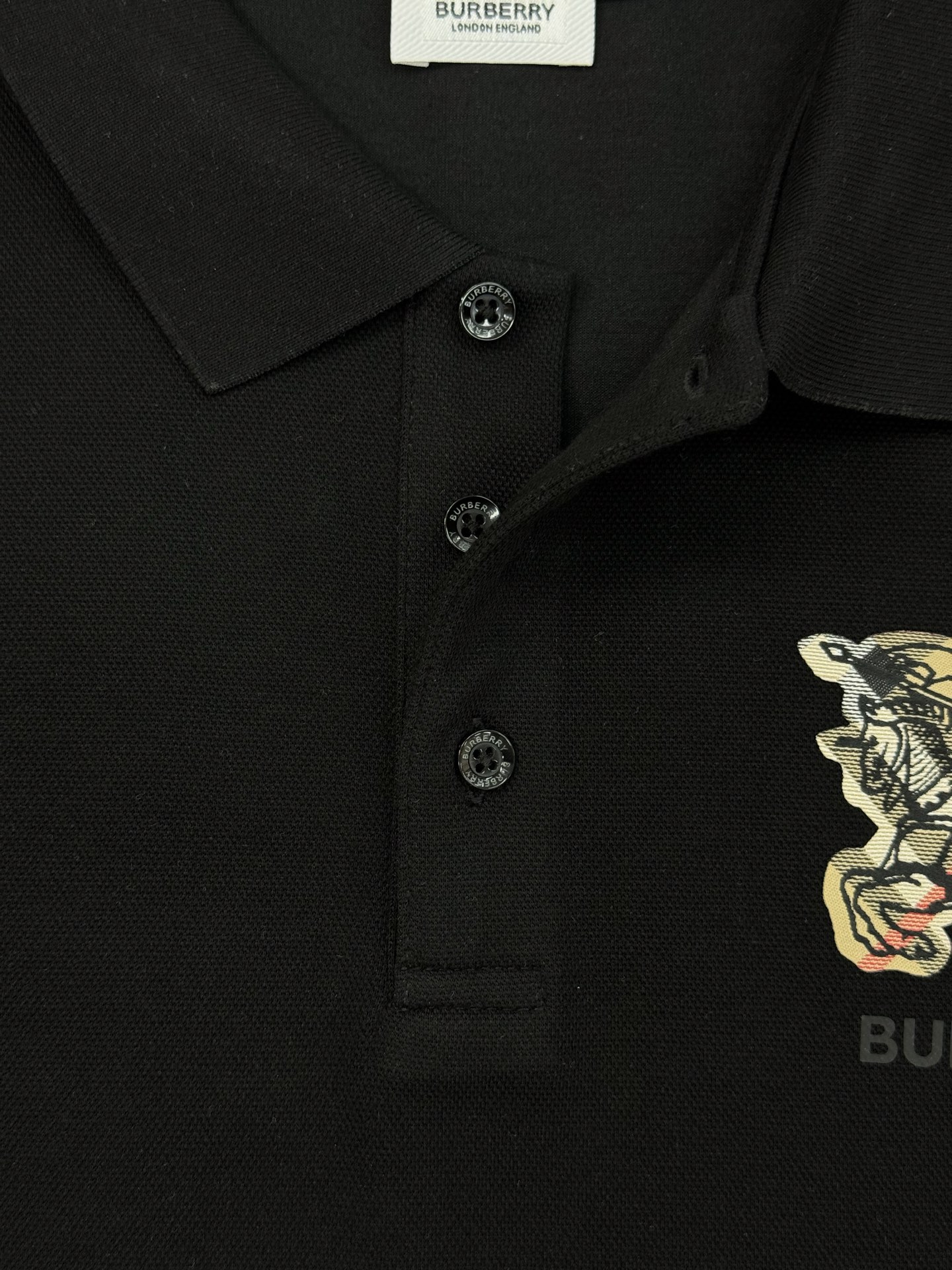 BBR巴宝莉25s秋季男士长袖翻领Polo.胸前经典徽标.经典格子战马标识尽显高级感！！！标签化的东西不