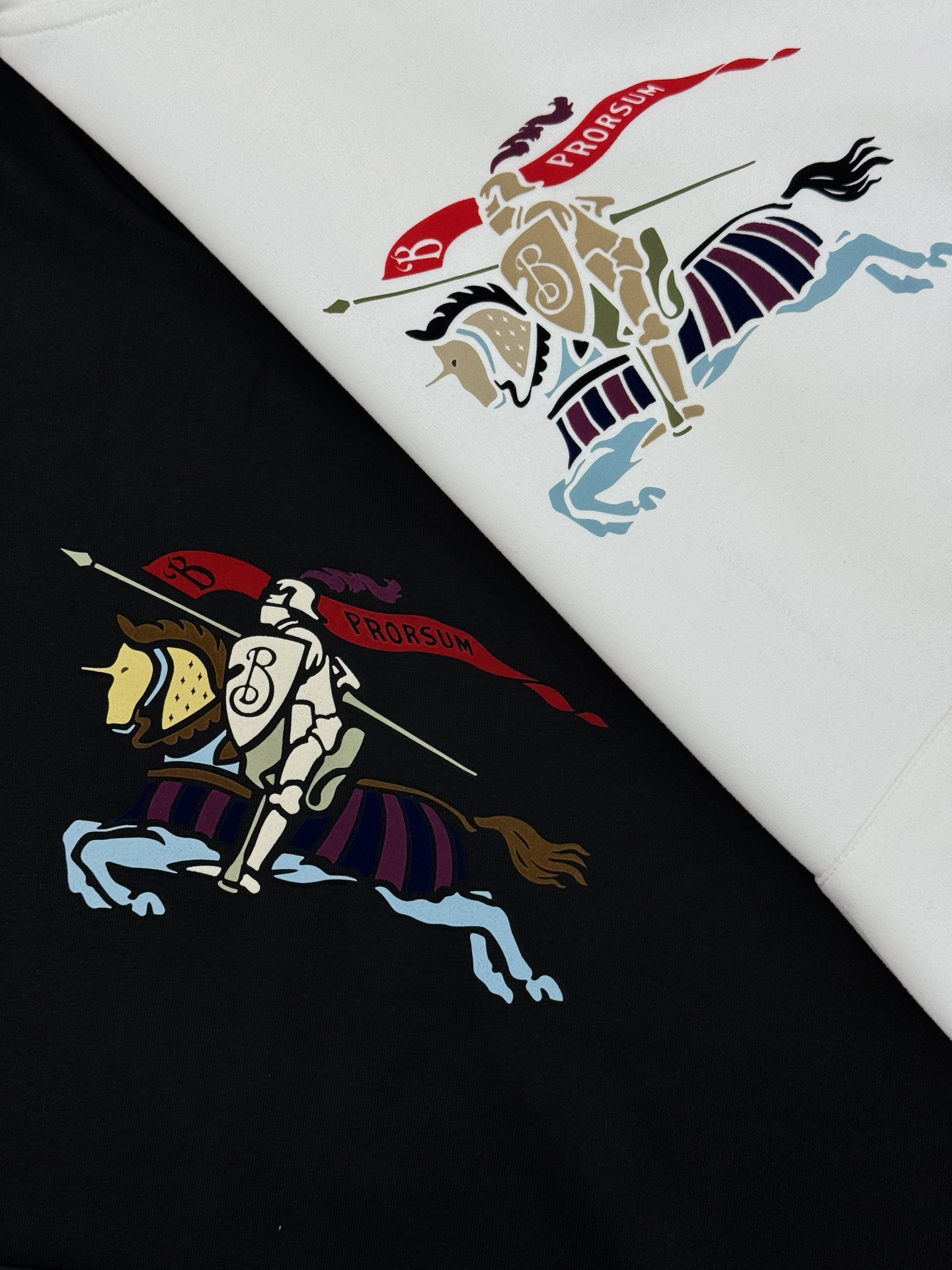 BBR*25S秋冬原单爆款连帽卫衣🔥男女同款！精致3D王牌战马印花工艺撞色设计.简单又高级！一款最基础的