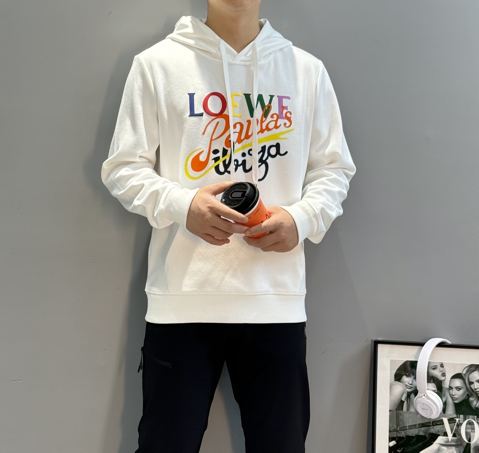 LOEWE罗意威25s新款潮人卫衣.连帽设计.男女同款！经典字母图形烫画视觉冲击力时尚感强！品牌字母图形