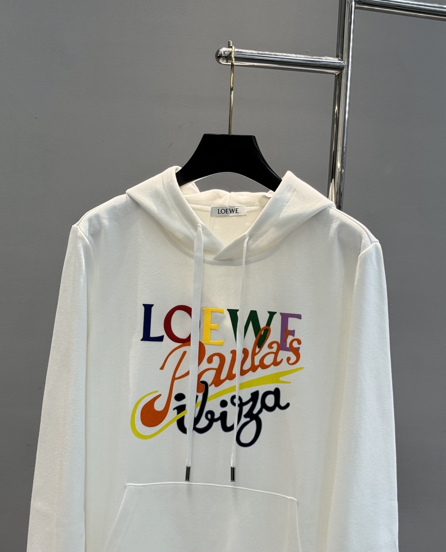 LOEWE罗意威25s新款潮人卫衣.连帽设计.男女同款！经典字母图形烫画视觉冲击力时尚感强！品牌字母图形