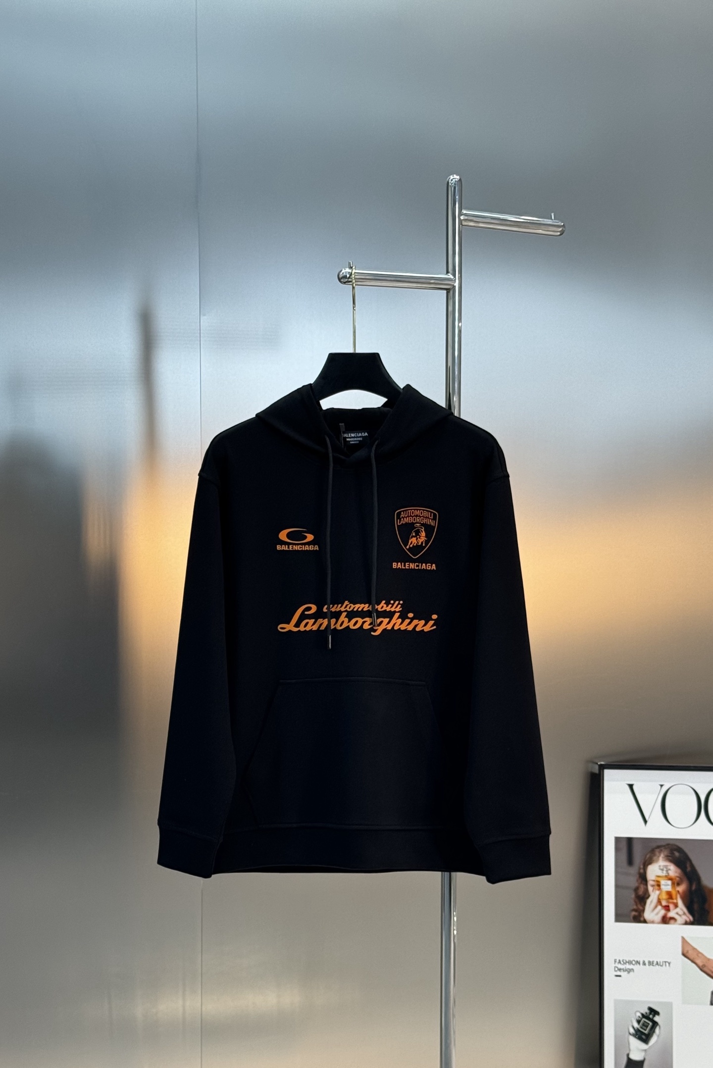 Balenciag*巴黎家25s新款连帽卫衣.联名款兰博基尼.男女同款！os版型真的很迷人.品牌图形字母