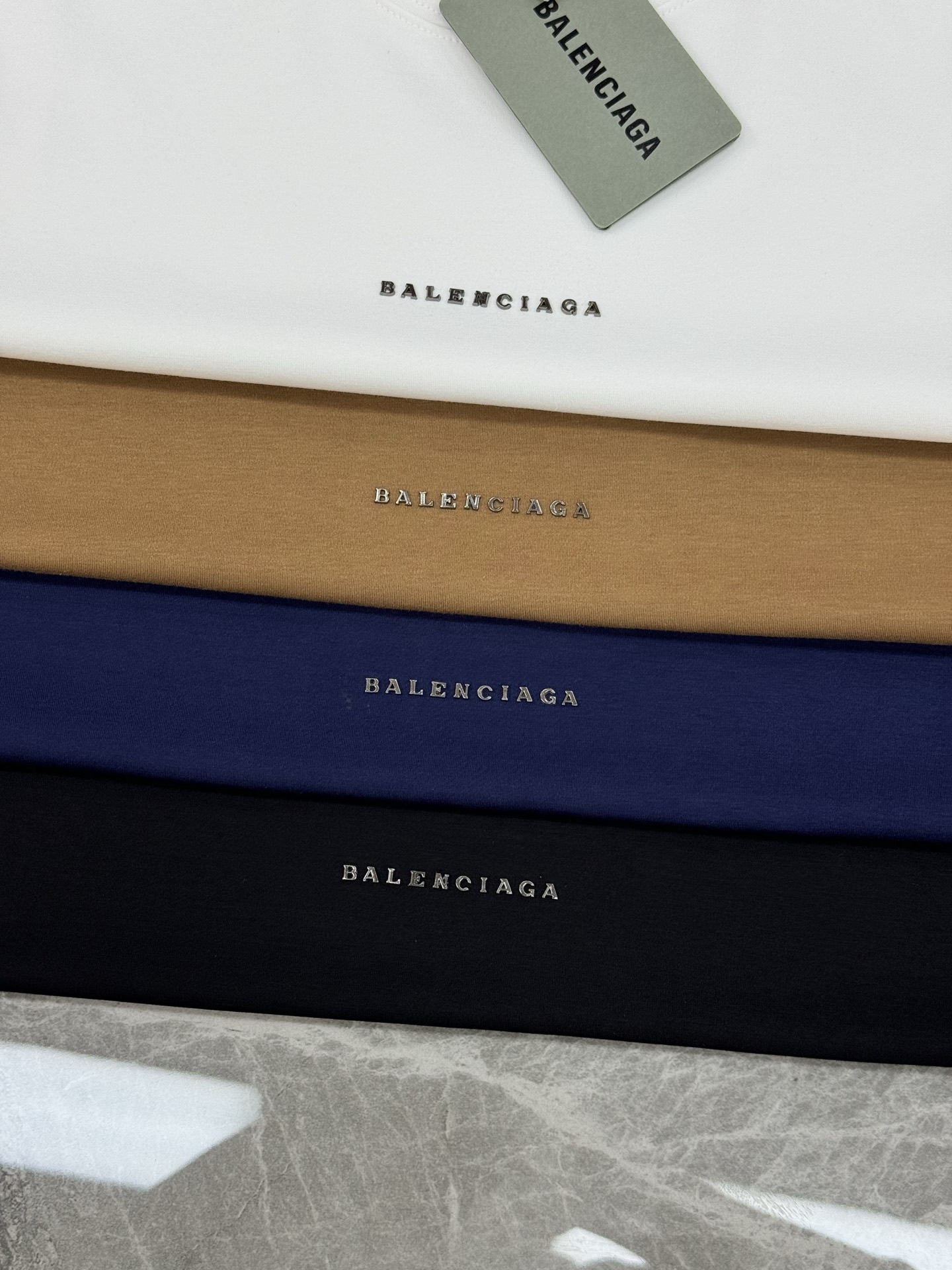 Balenciaga巴黎世家25s新款莫代尔T恤.基础款推荐！干净利落.经典字母图形设计，高温烫画高周波