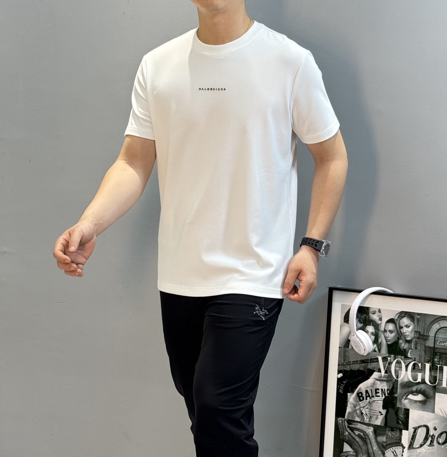 Balenciaga巴黎世家25s新款莫代尔T恤.基础款推荐！干净利落.经典字母图形设计，高温烫画高周波
