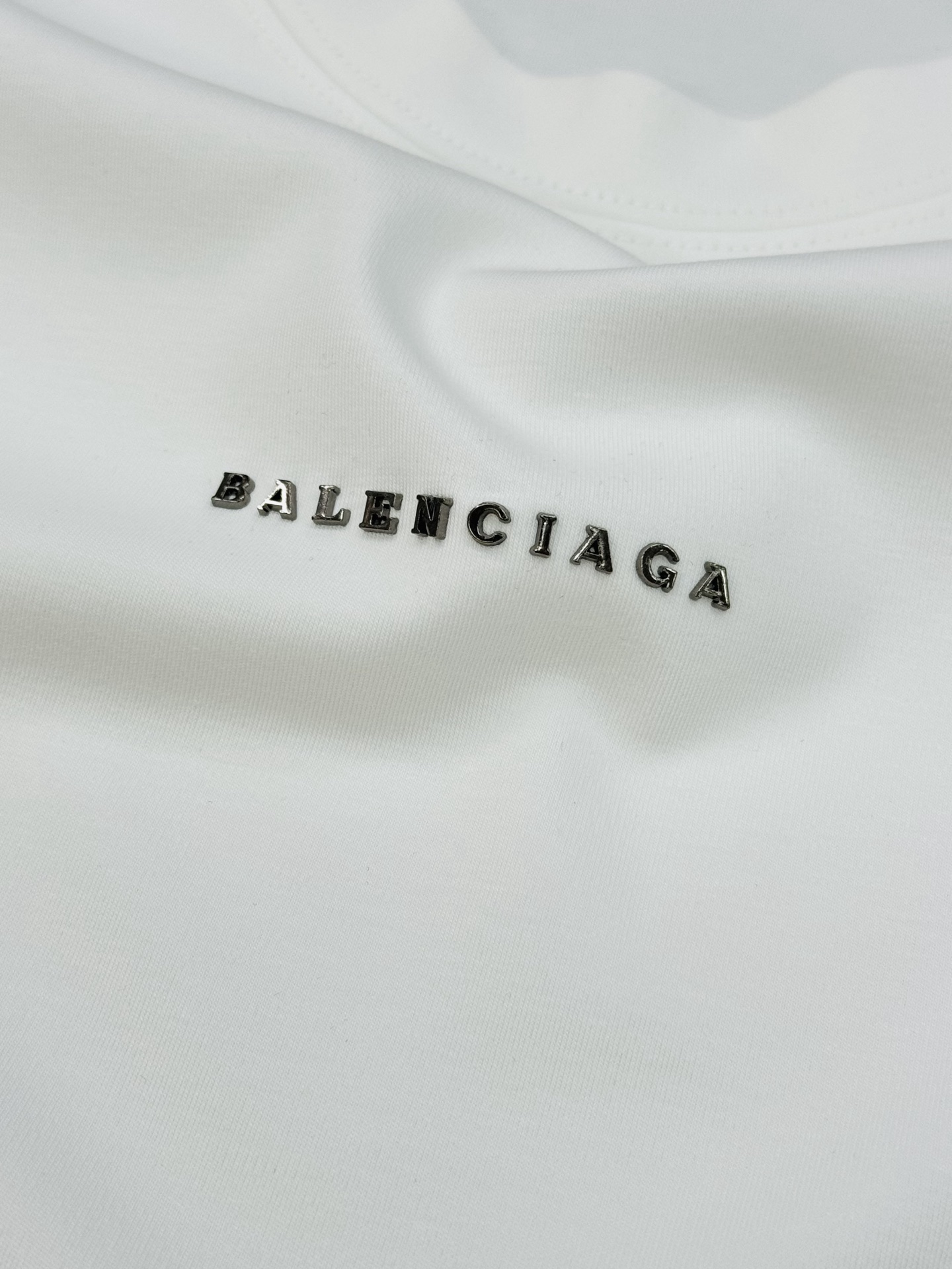 Balenciaga巴黎世家25s新款莫代尔T恤.基础款推荐！干净利落.经典字母图形设计，高温烫画高周波