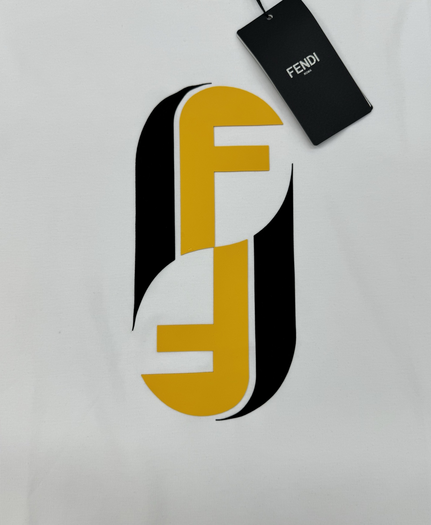 FEND*芬迪25s新款莫代尔T恤.经典基础款！！经典黄色FF字母烫画设计.立体凸凹感双层工艺.上身有型