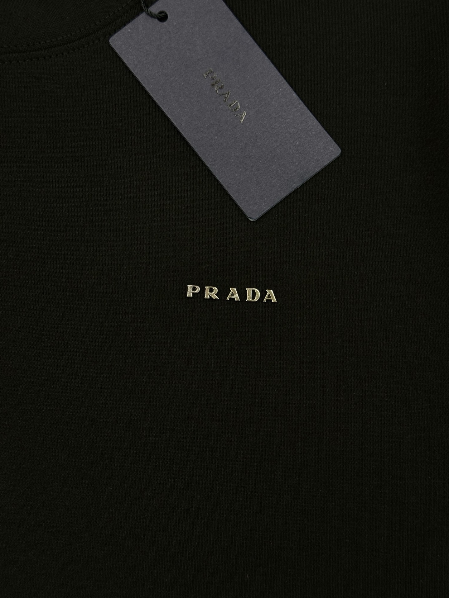 PRADA普拉达25s新款莫代尔T恤.基础款推荐！干净利落.经典字母图形设计，高温烫画周波工艺.Prad