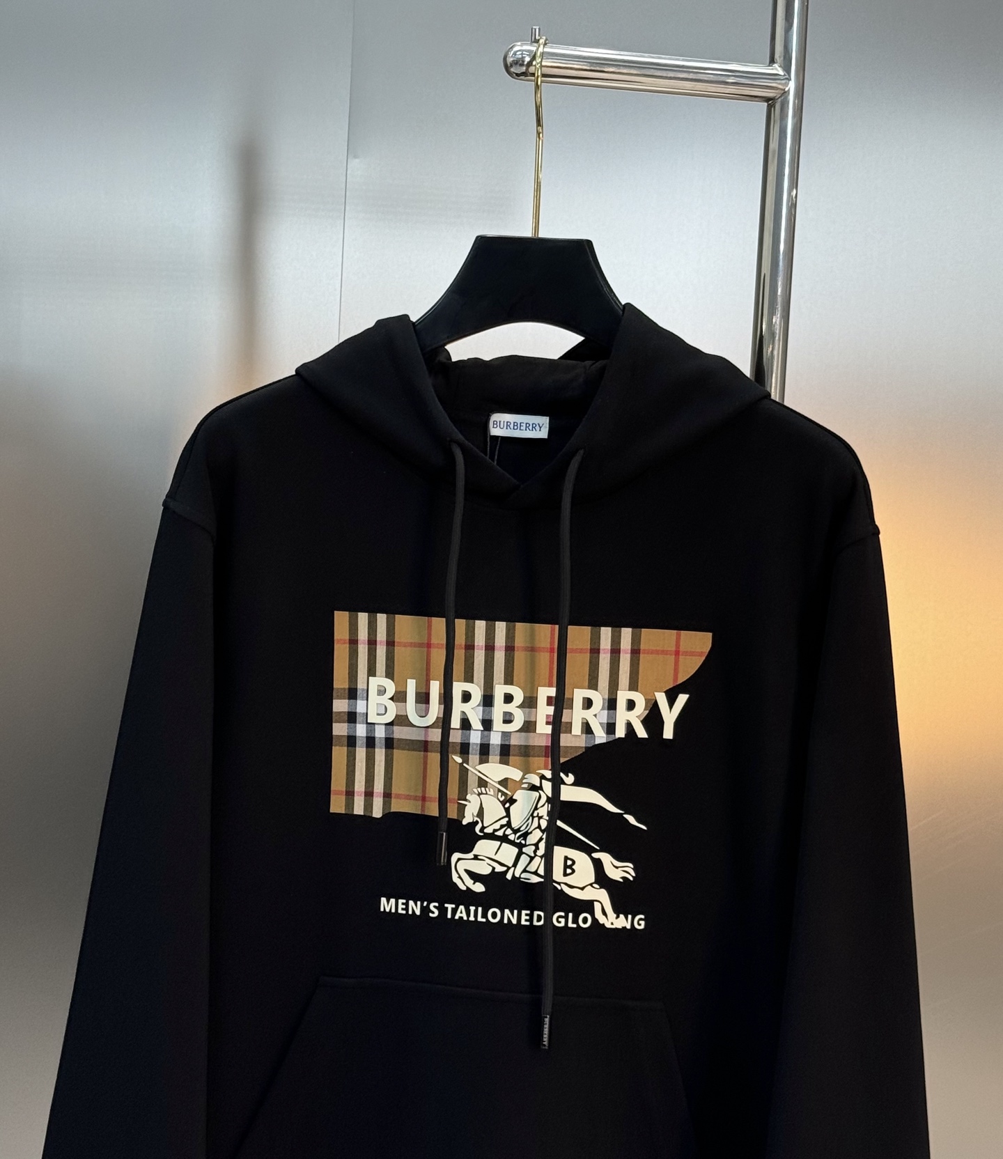 BBR*巴宝-莉2025s新品连帽卫衣.男女同款！经典战马🐎胸前撞色层叠搭配.巴布瑞格子搭配战马烫画.帅