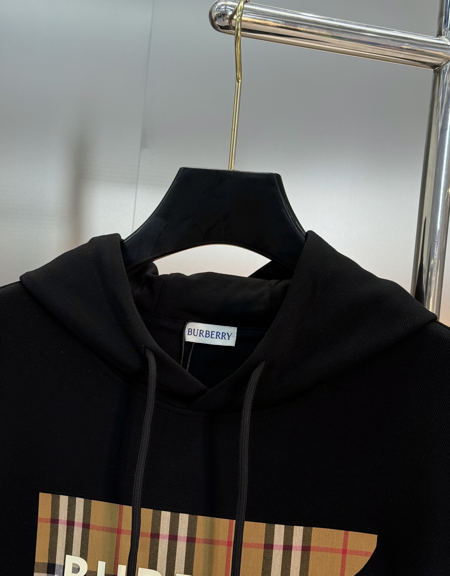 BBR*巴宝-莉2025s新品连帽卫衣.男女同款！经典战马🐎胸前撞色层叠搭配.巴布瑞格子搭配战马烫画.帅