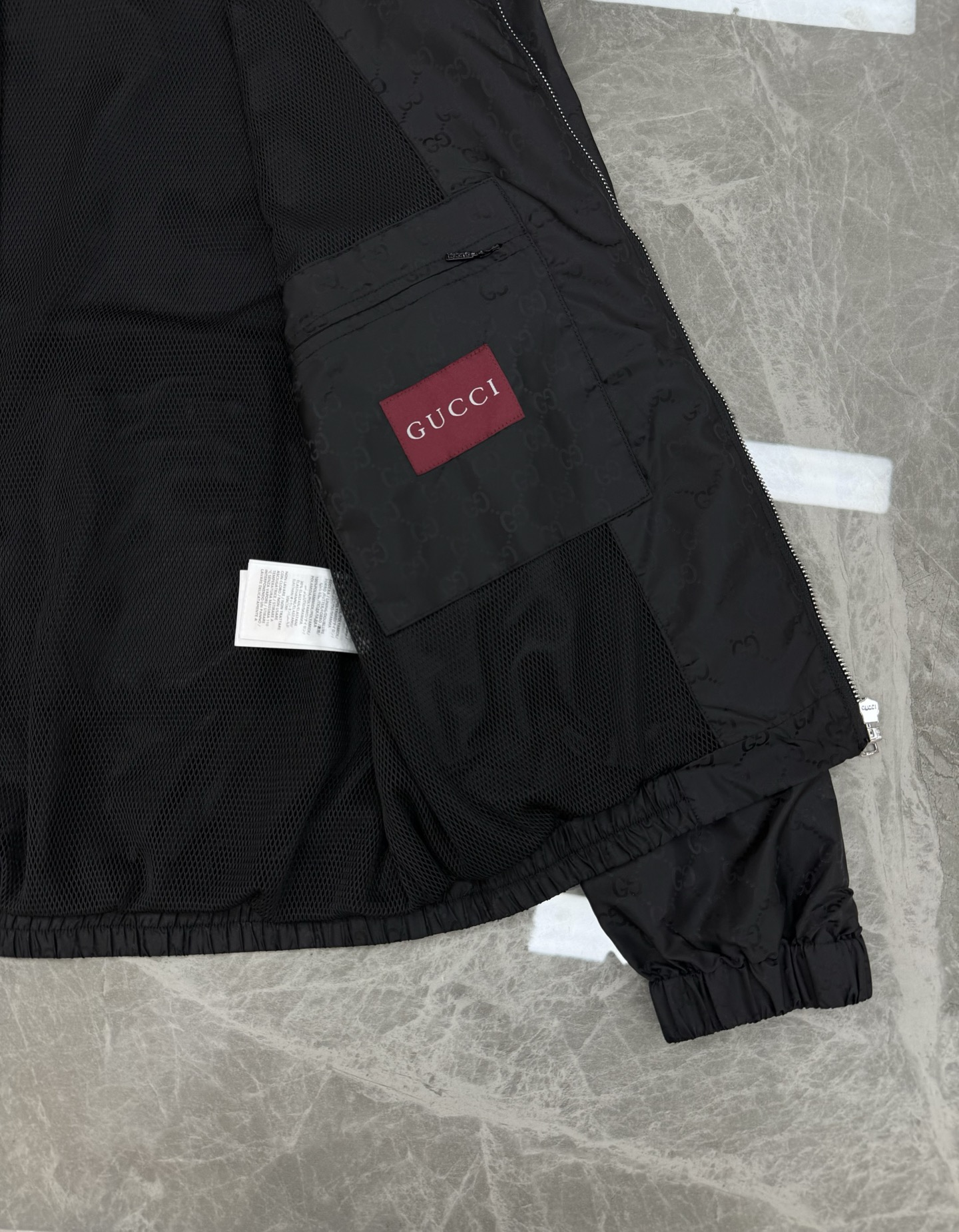 GUCCI古奇25FW外套原版夹克.连帽设计.满身数码GG花型.定制五金配件自带收纳限量款，面料油润，满