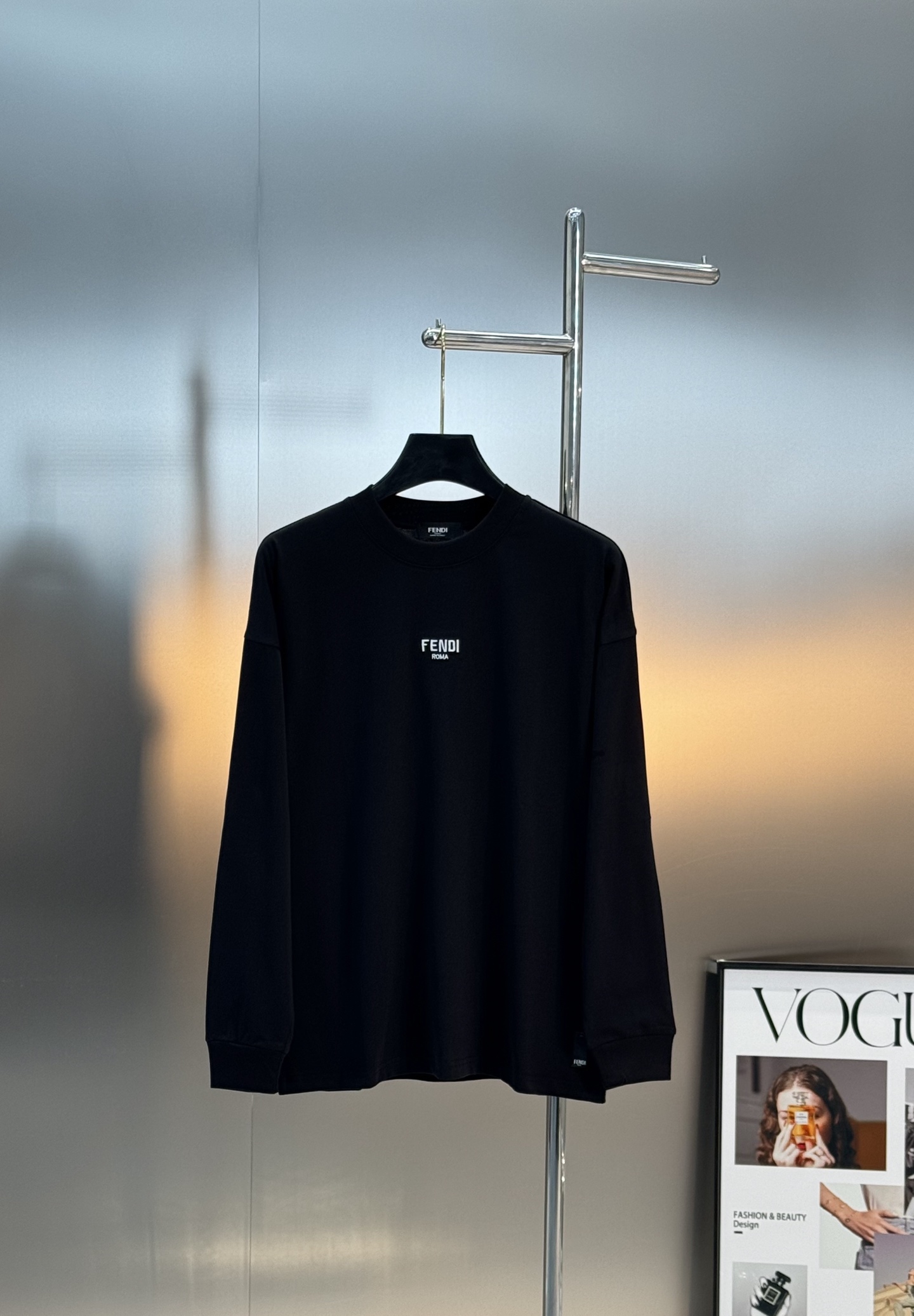 FENDI芬迪25s新款长袖T恤.男同款.基础款推荐！真的很好看且百搭.上身减龄效果妥妥的，怎么搭配都好