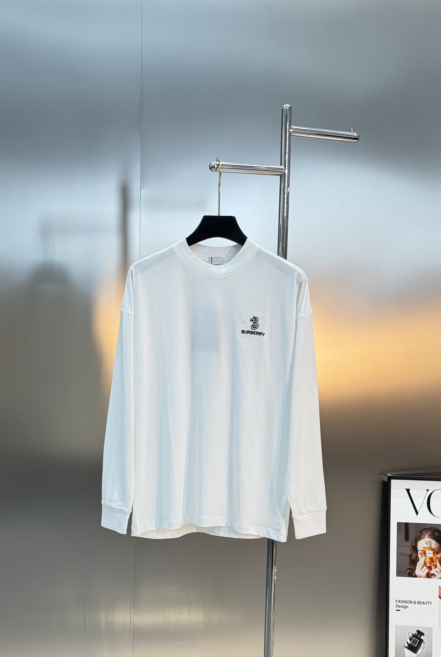 BBR巴宝莉25s新款长袖T恤.干净清爽款❤️男女同款！宽松版型真的很迷人.胸口精致3D绣花.潮流时尚元