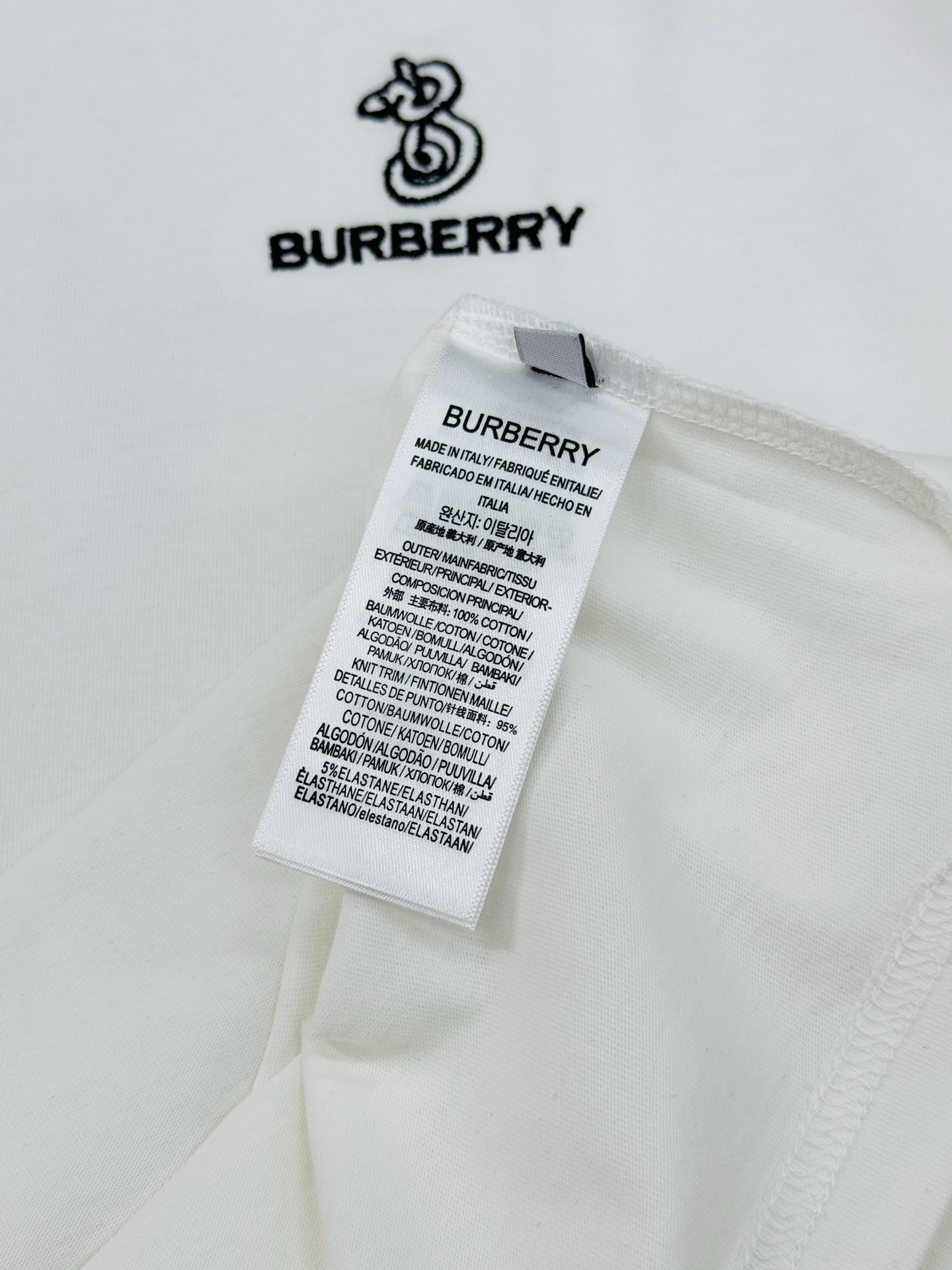 BBR巴宝莉25s新款长袖T恤.干净清爽款❤️男女同款！宽松版型真的很迷人.胸口精致3D绣花.潮流时尚元