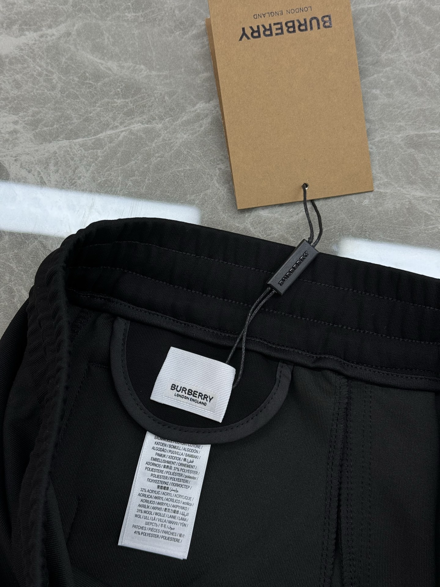 BBR巴宝莉25s男士休闲裤.两侧无缝设计.口袋下方品牌战马植绒立体图形工艺.新品蓝色战马.简单高级.面